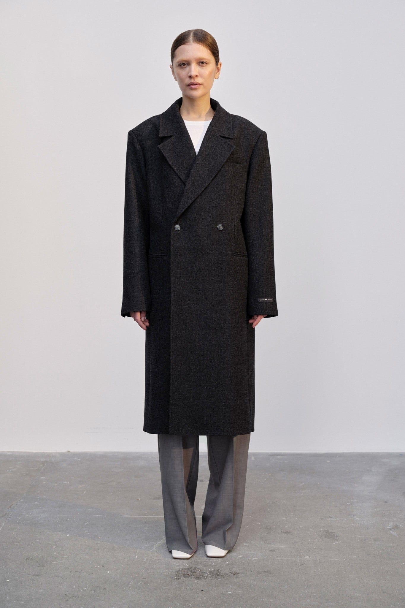Louis Coat - Dark Grey made by HERSKIND