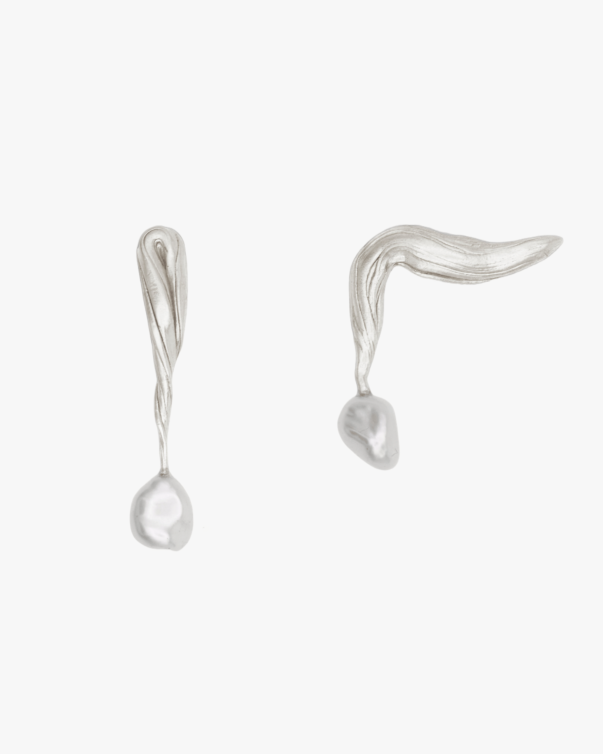 IPE EARRINGS made by Carolina De Barros