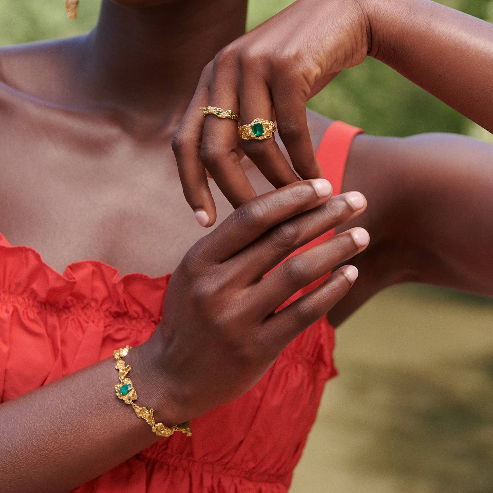Hira Emerald Bracelet made by Loveness Lee