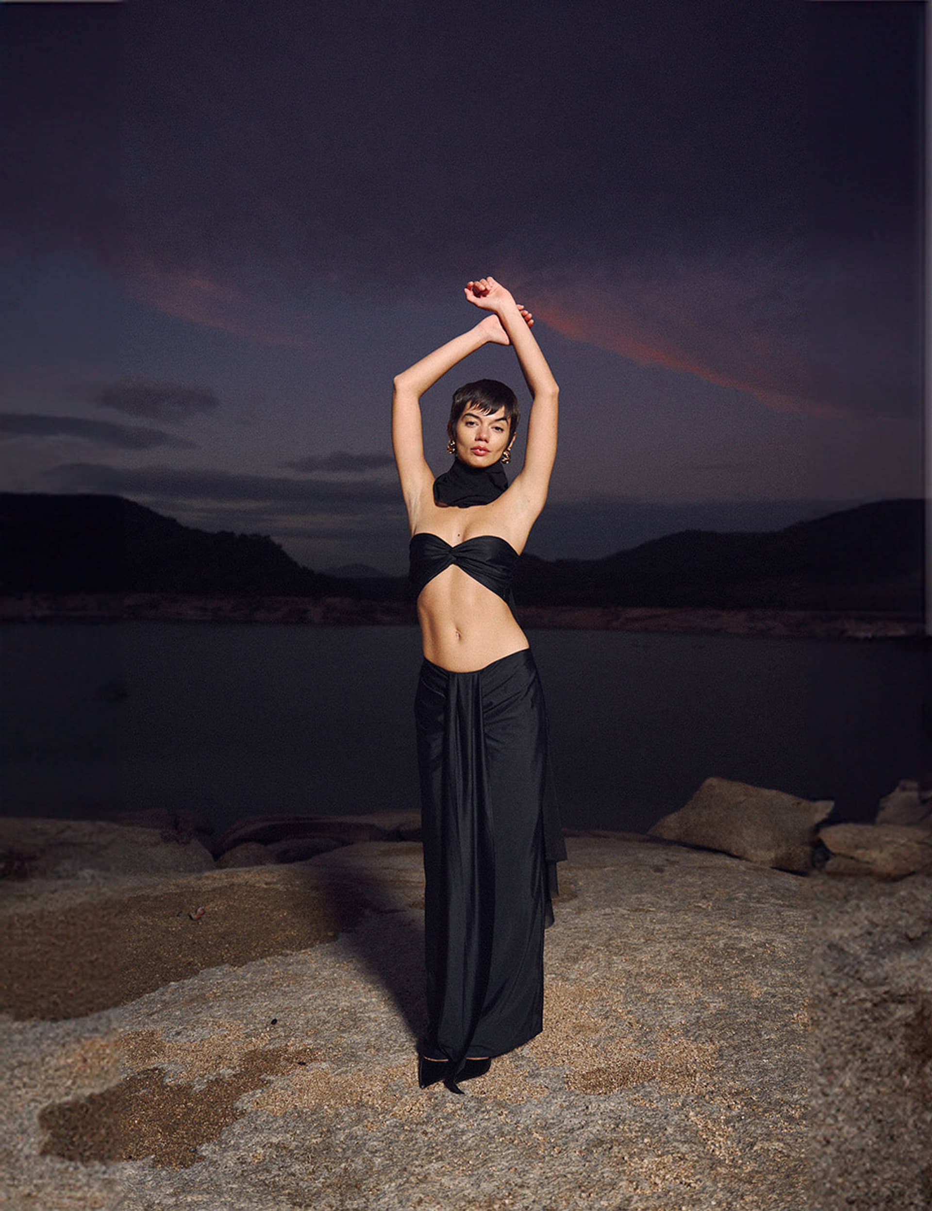 SET MAI SKIRT + RAQUEL TOP BLACK - LIMITED EDITION made by 710 Studio