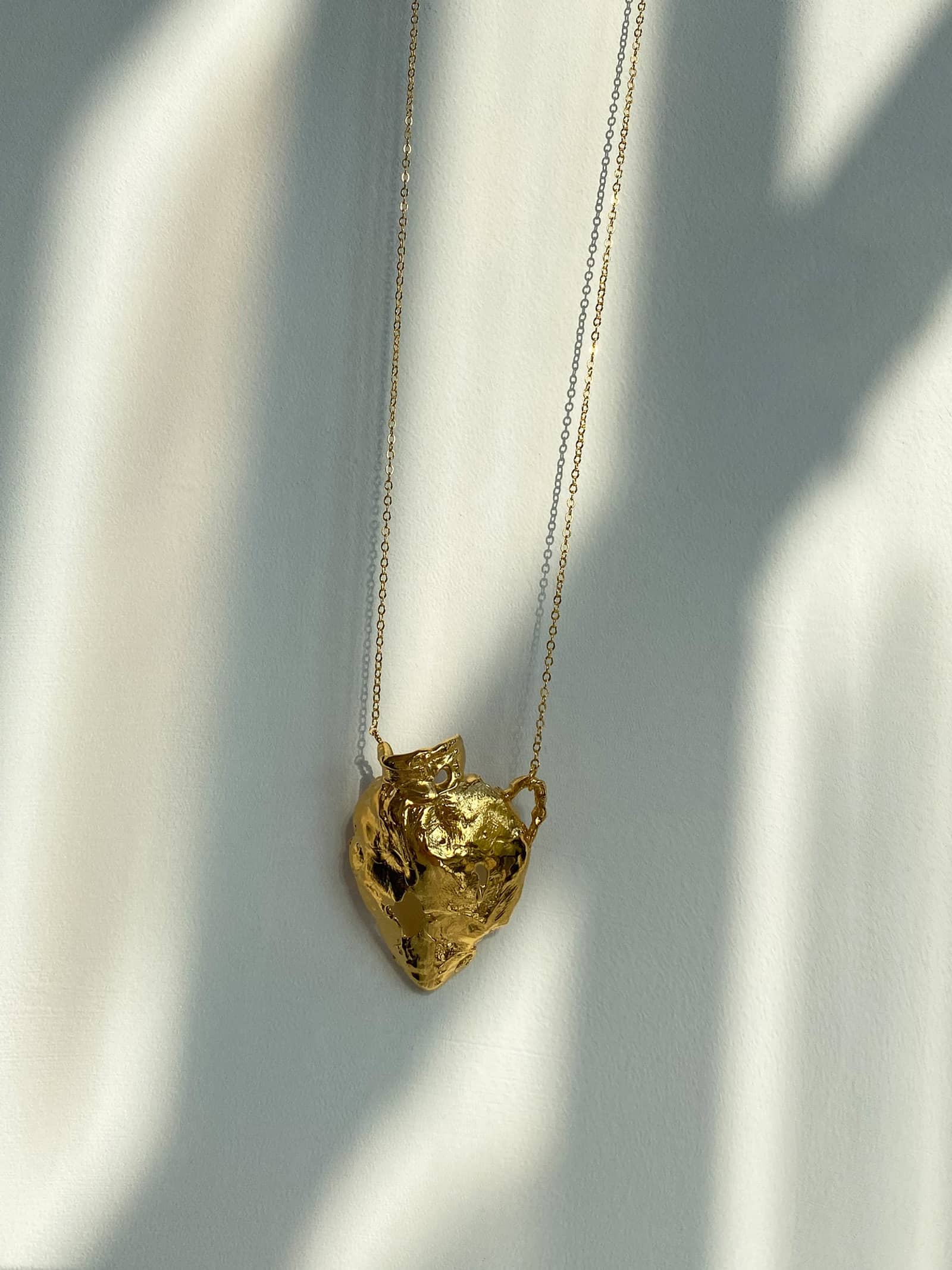 Vacation Amphora Necklace Gold in Gold made by Eva Remenyi