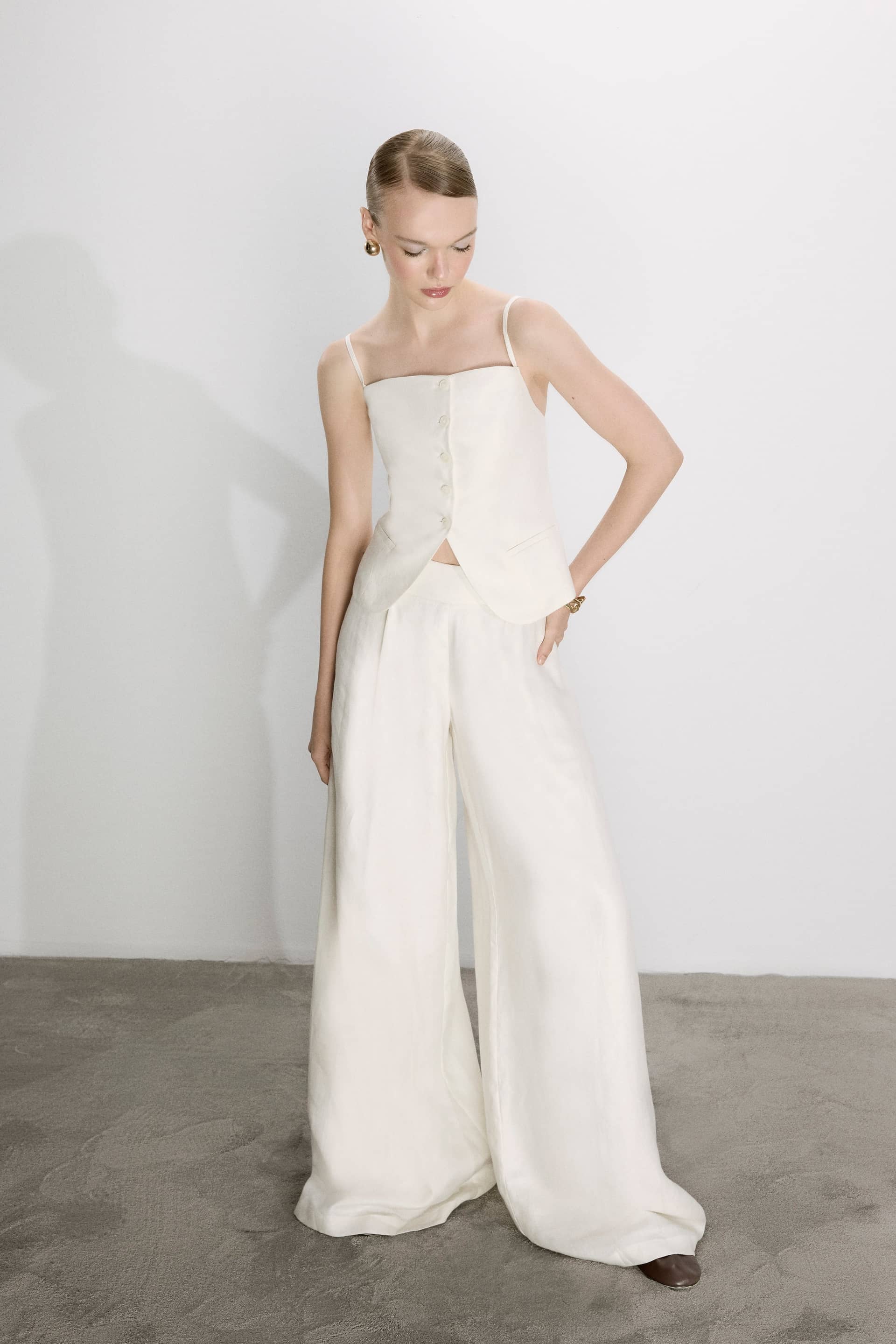 Mui Wide Leg Linen Trousers In White made by Nazli Ceren