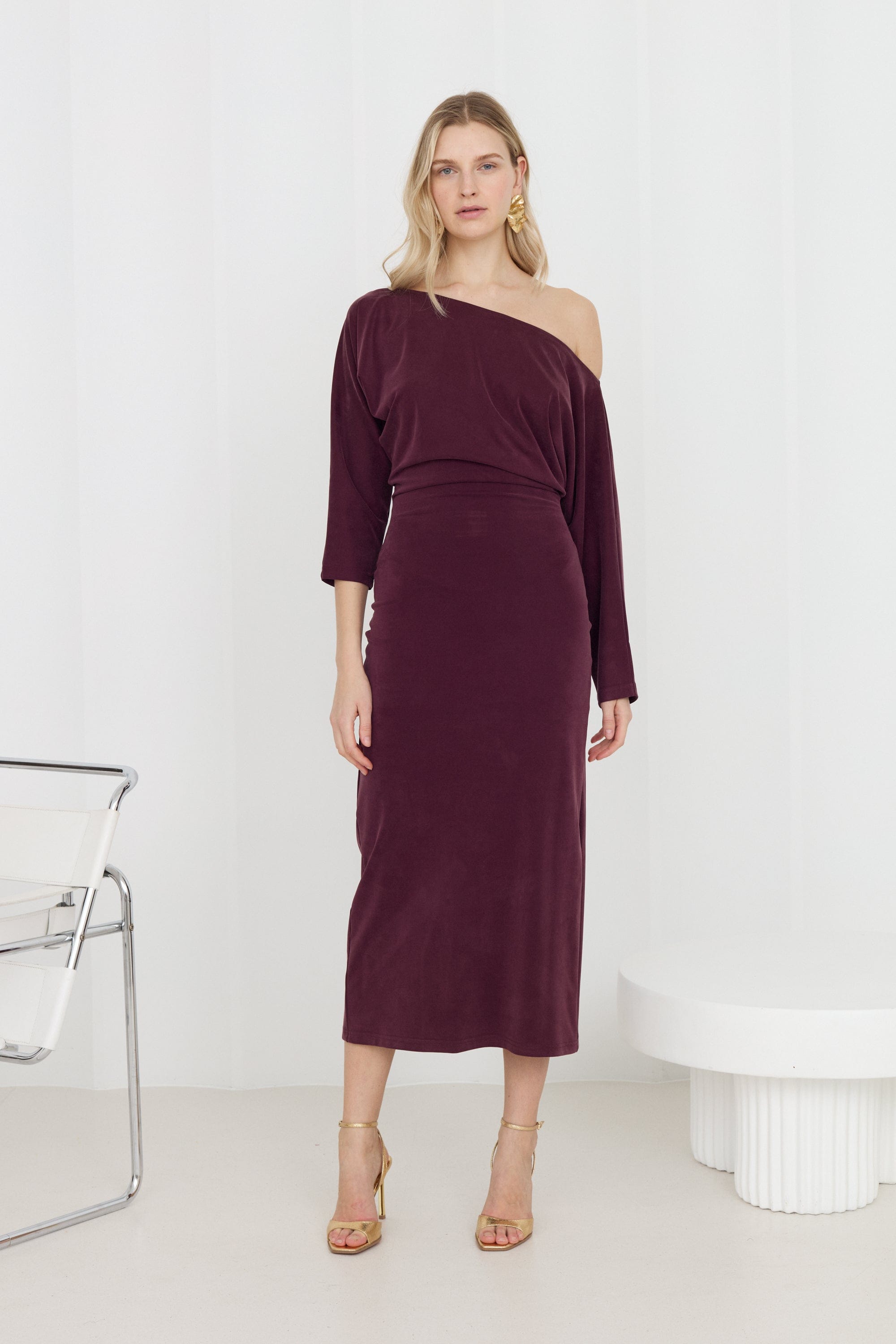 THEA Grape Purple Off-Shoulder Midi Dress With Long Sleeves made by UNDRESS