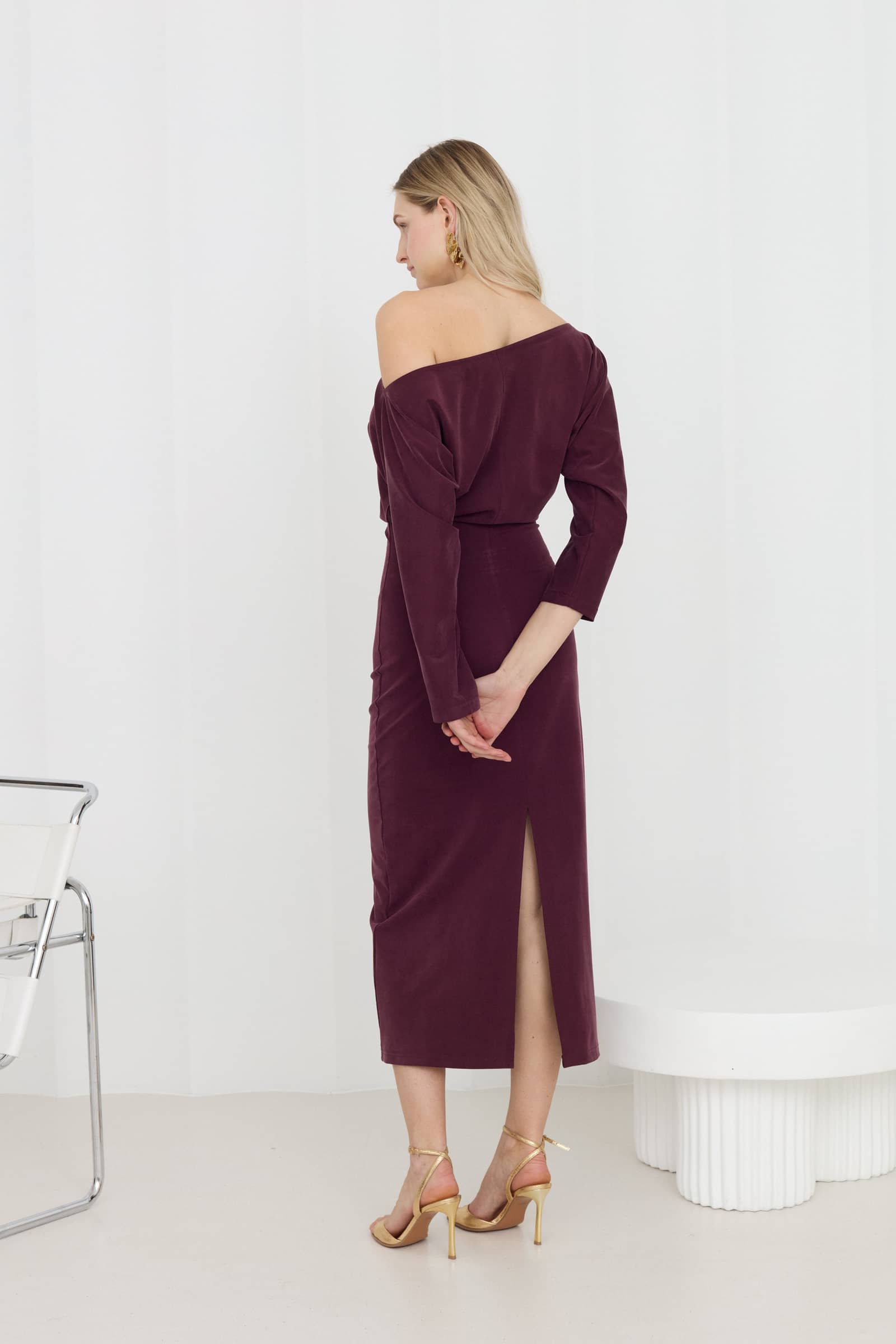 THEA Grape Purple Off-Shoulder Midi Dress With Long Sleeves made by UNDRESS
