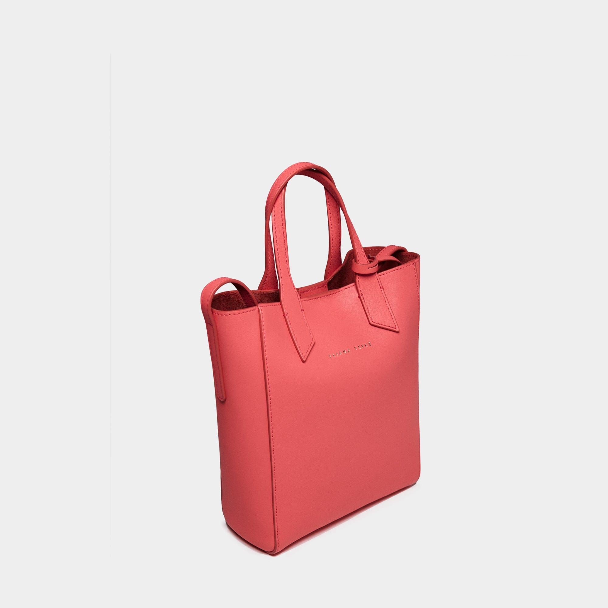 Mini Sarah bubble gum tote made by Yliana Yepez