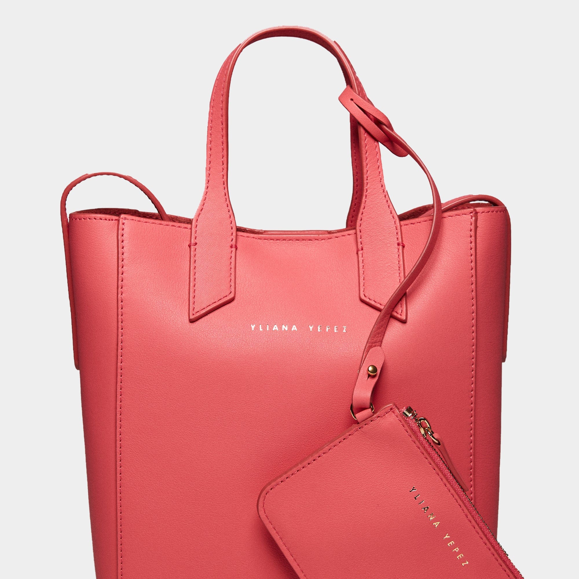 Mini Sarah bubble gum tote made by Yliana Yepez