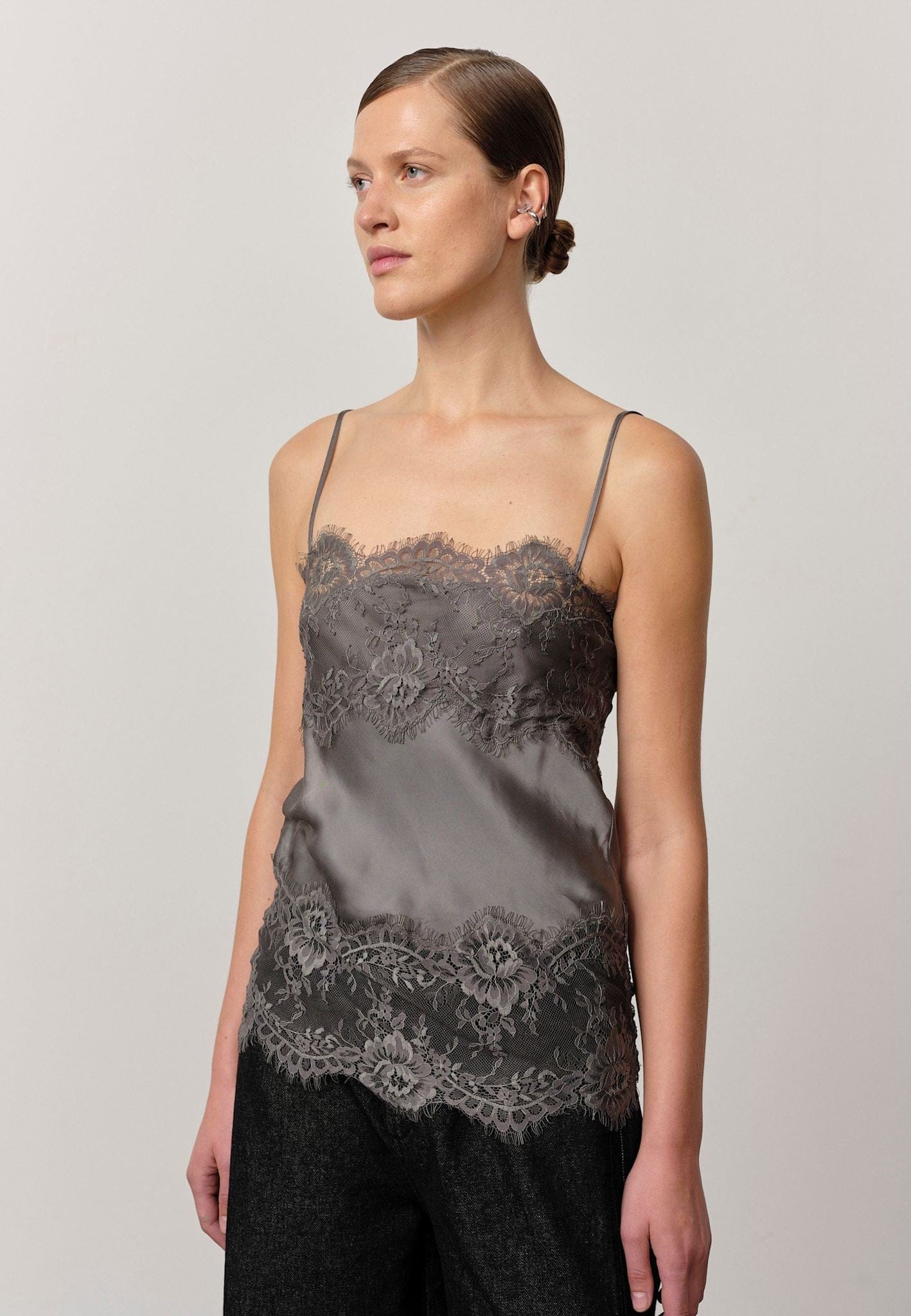 Linnea Top - Dark Grey made by HERSKIND