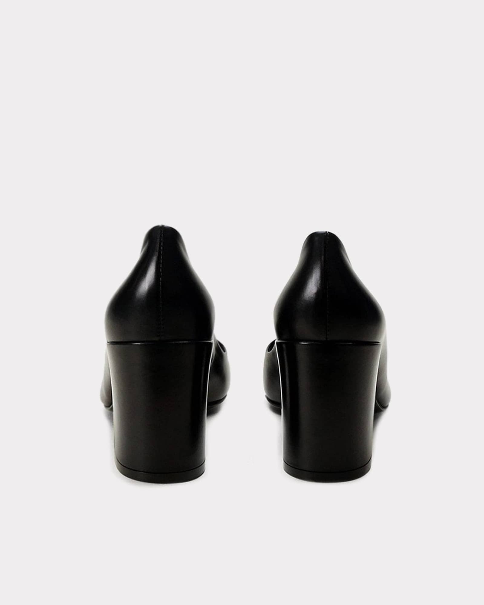 The Perfect Pump - Black made by ESSEN