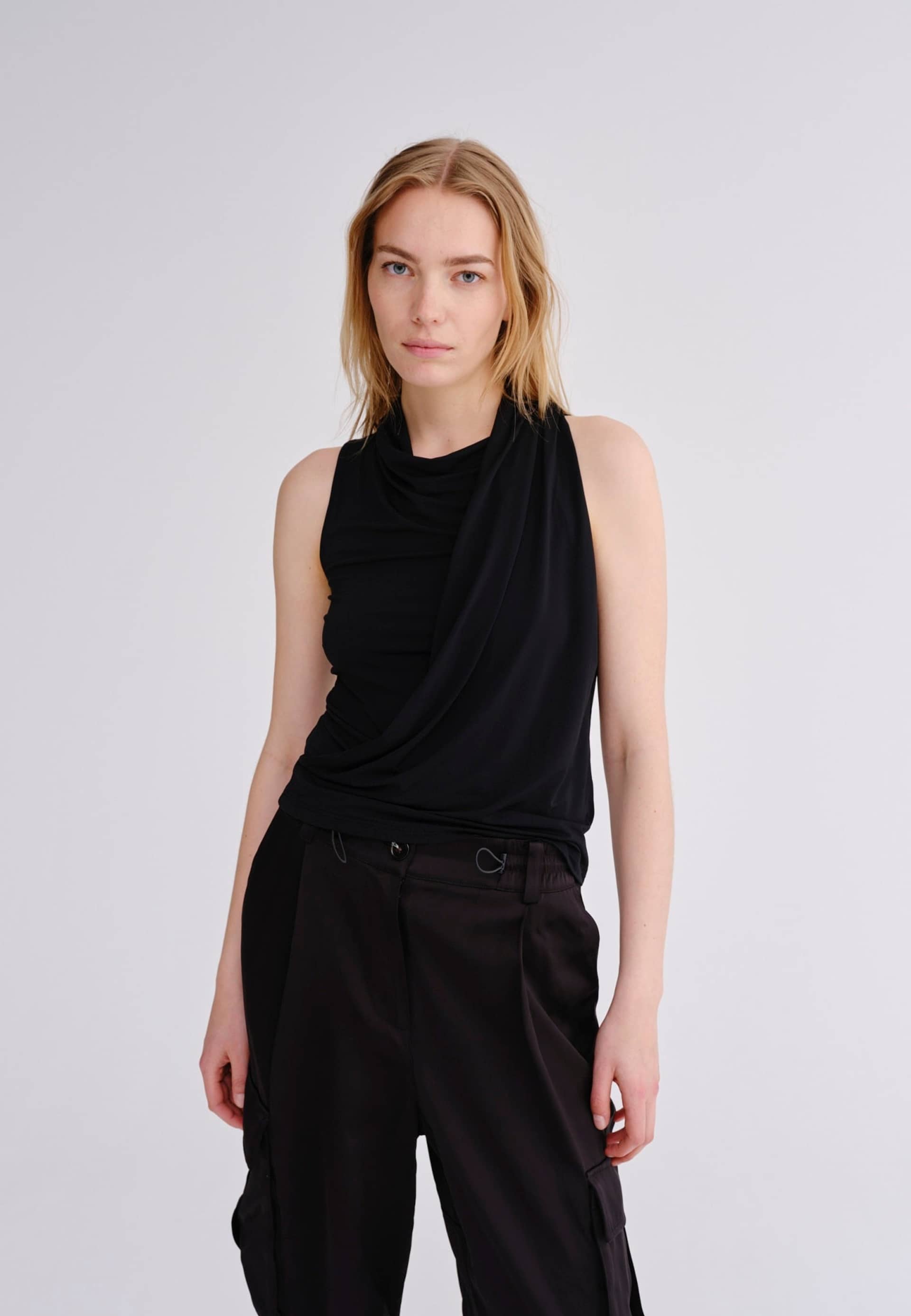 Coco Top - Black made by HERSKIND