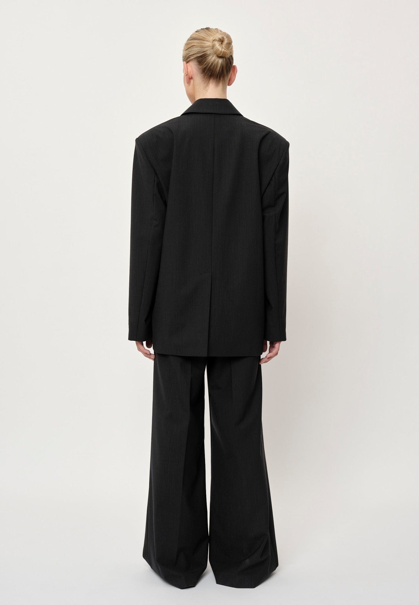 Nika Blazer - Dark Grey Pinstripe made by HERSKIND