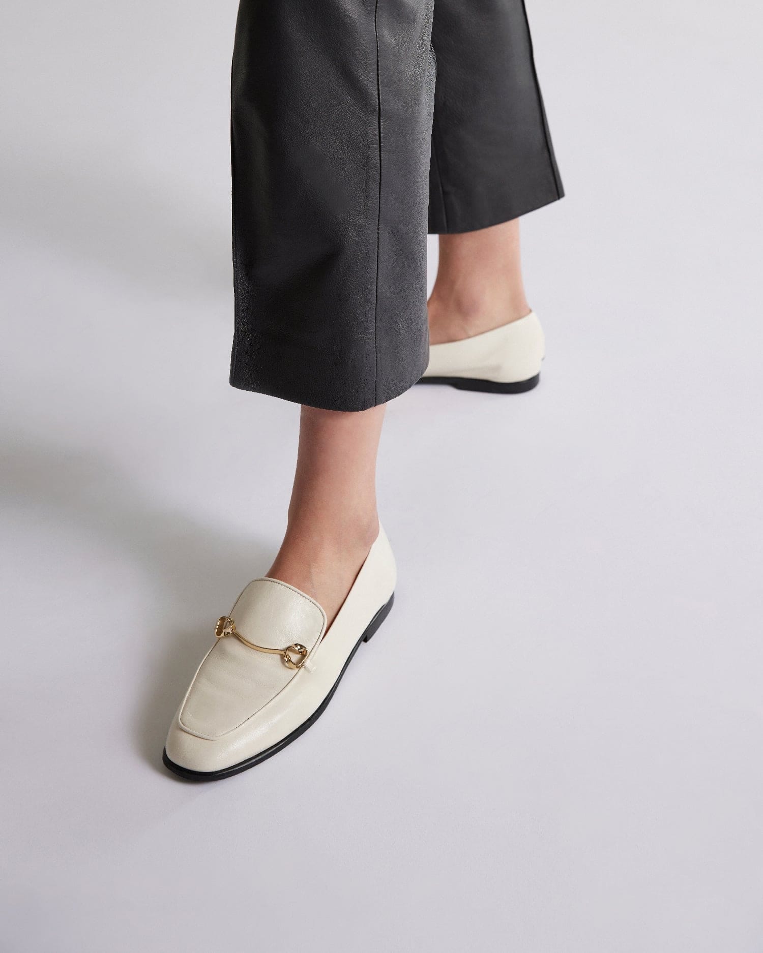 The Modern Moccasin - Butter With Hardware made by ESSEN