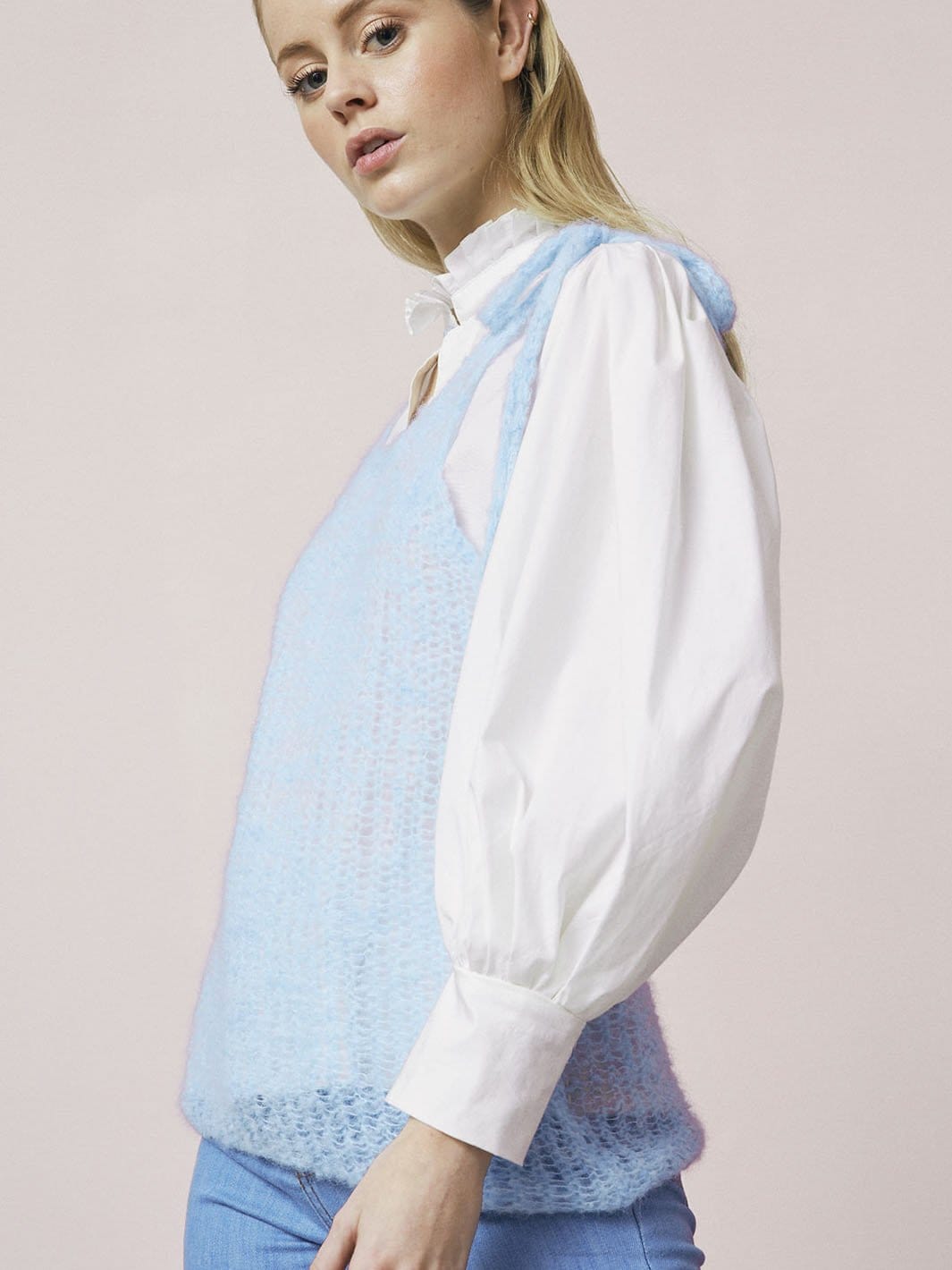 TIRI top in Blue made by AYNI