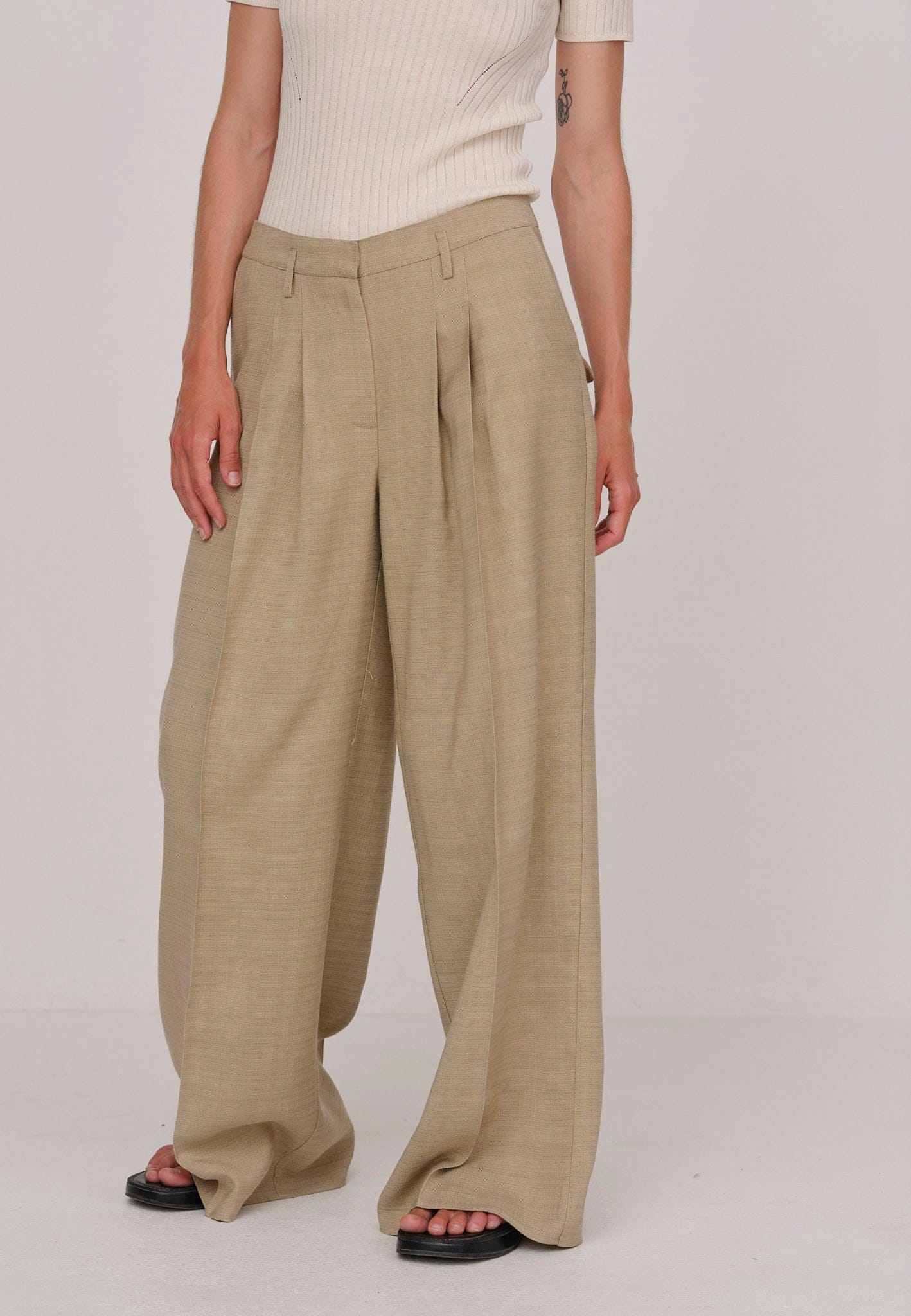 Lotus Pants - Croissant made by HERSKIND