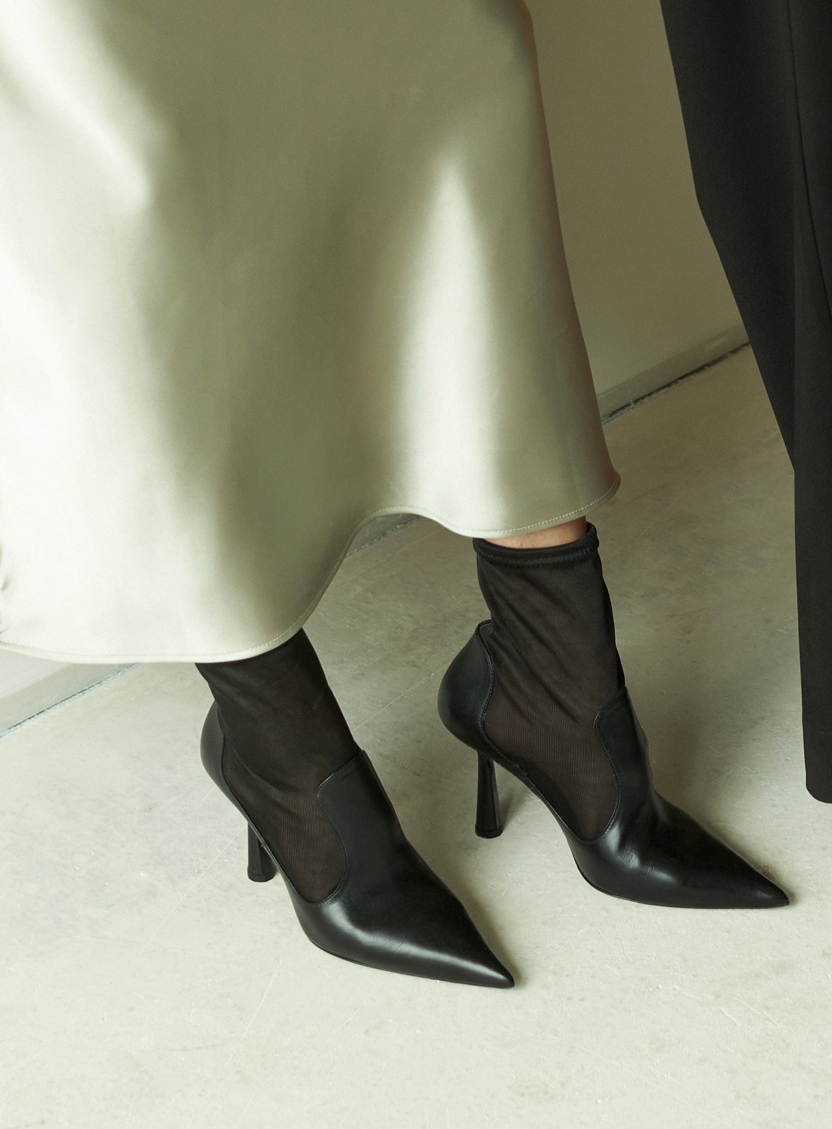 Anna Boot 95 Black Leather in Black made by ATANA