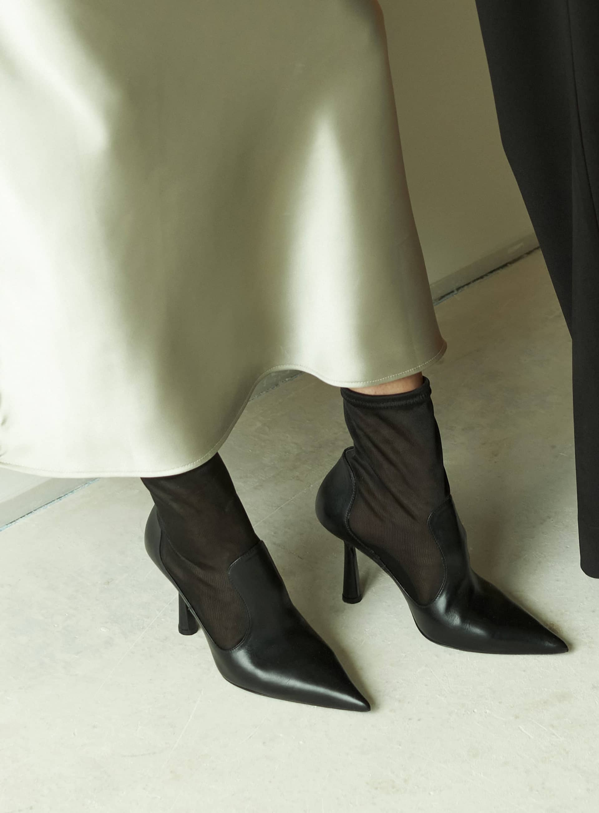 Anna Boot 95 Black Leather in Black made by ATANA