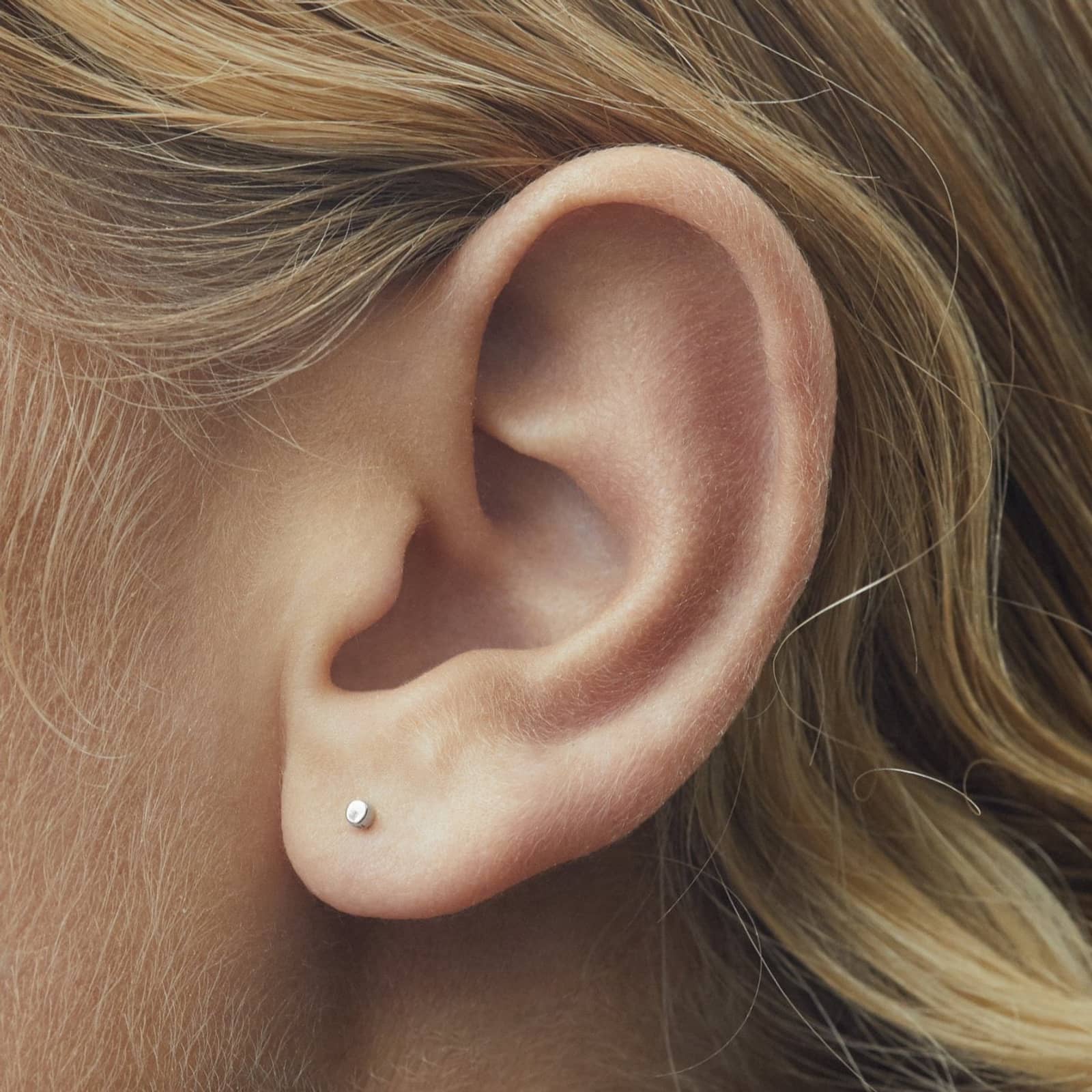 FULL MOON LABRET - WHITE GOLD made by ENNUI