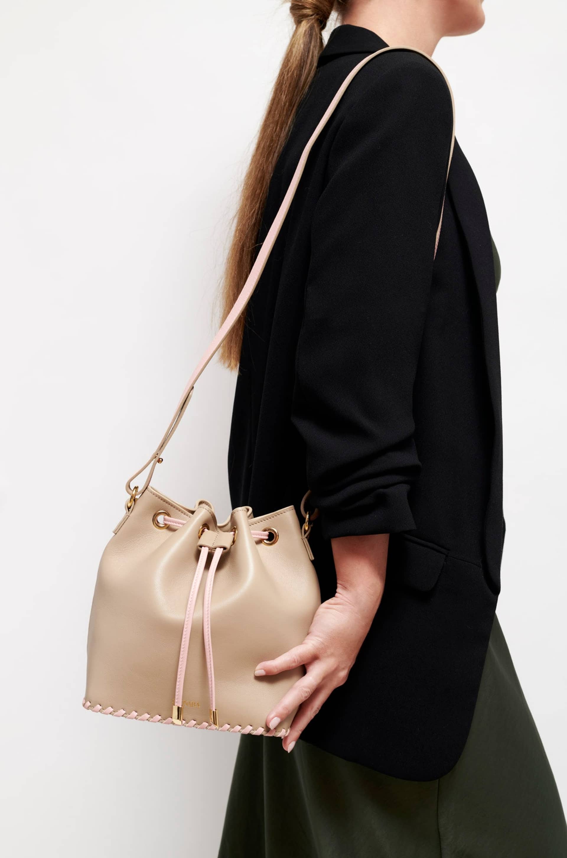 SAONARA BUCKET TAUPE/PEONY LEATHER made by Saonara