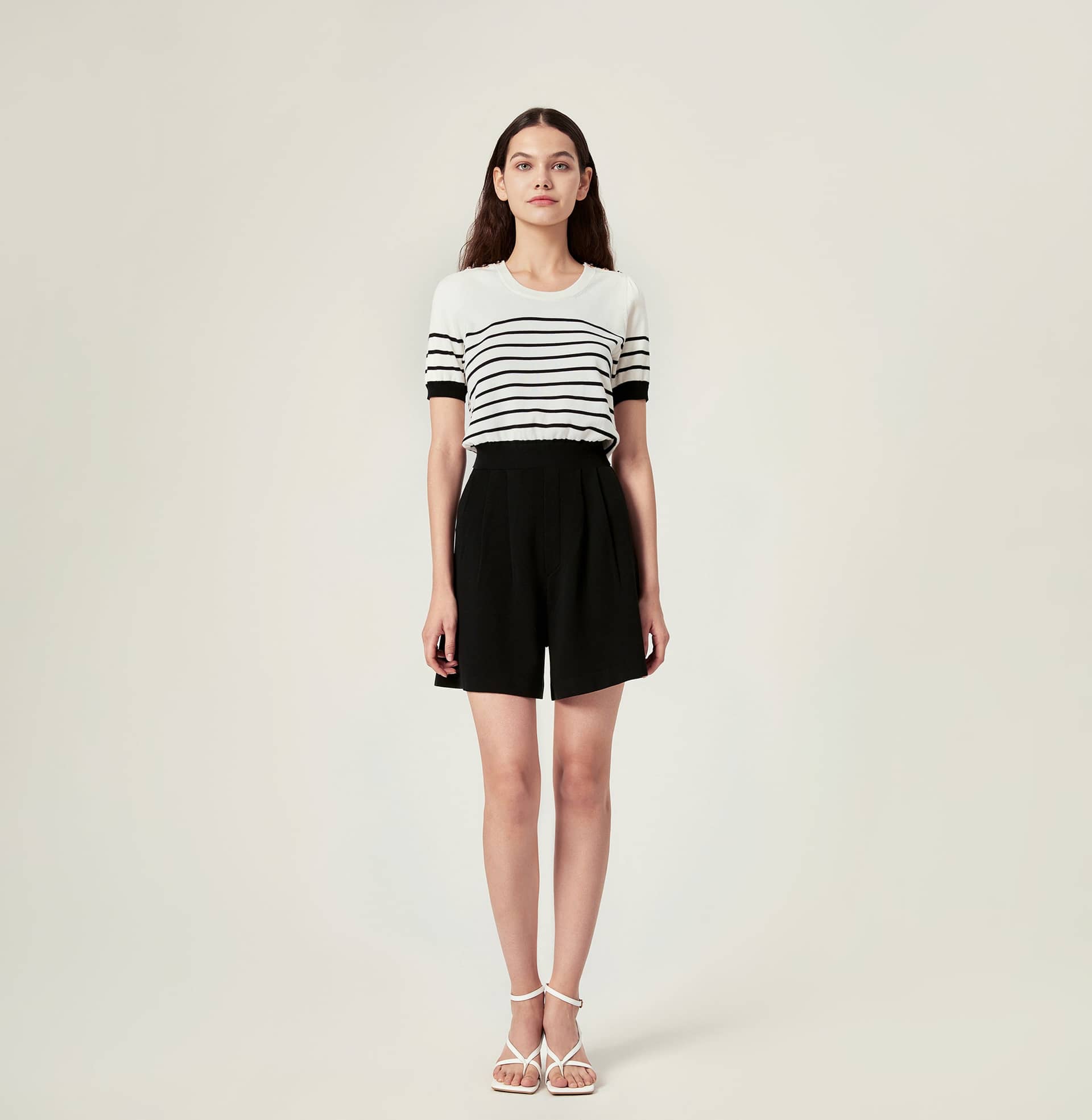 PLEATED WIDE-LEG SHORTS in Black made by CRUSH Collection