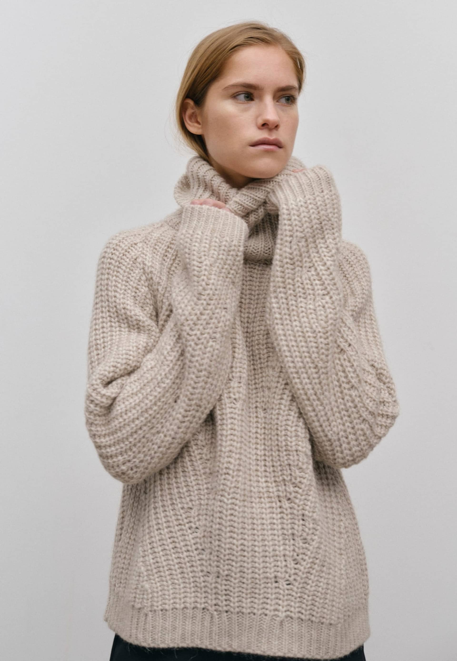 Henny Knit Turtleneck - Ecru made by HERSKIND