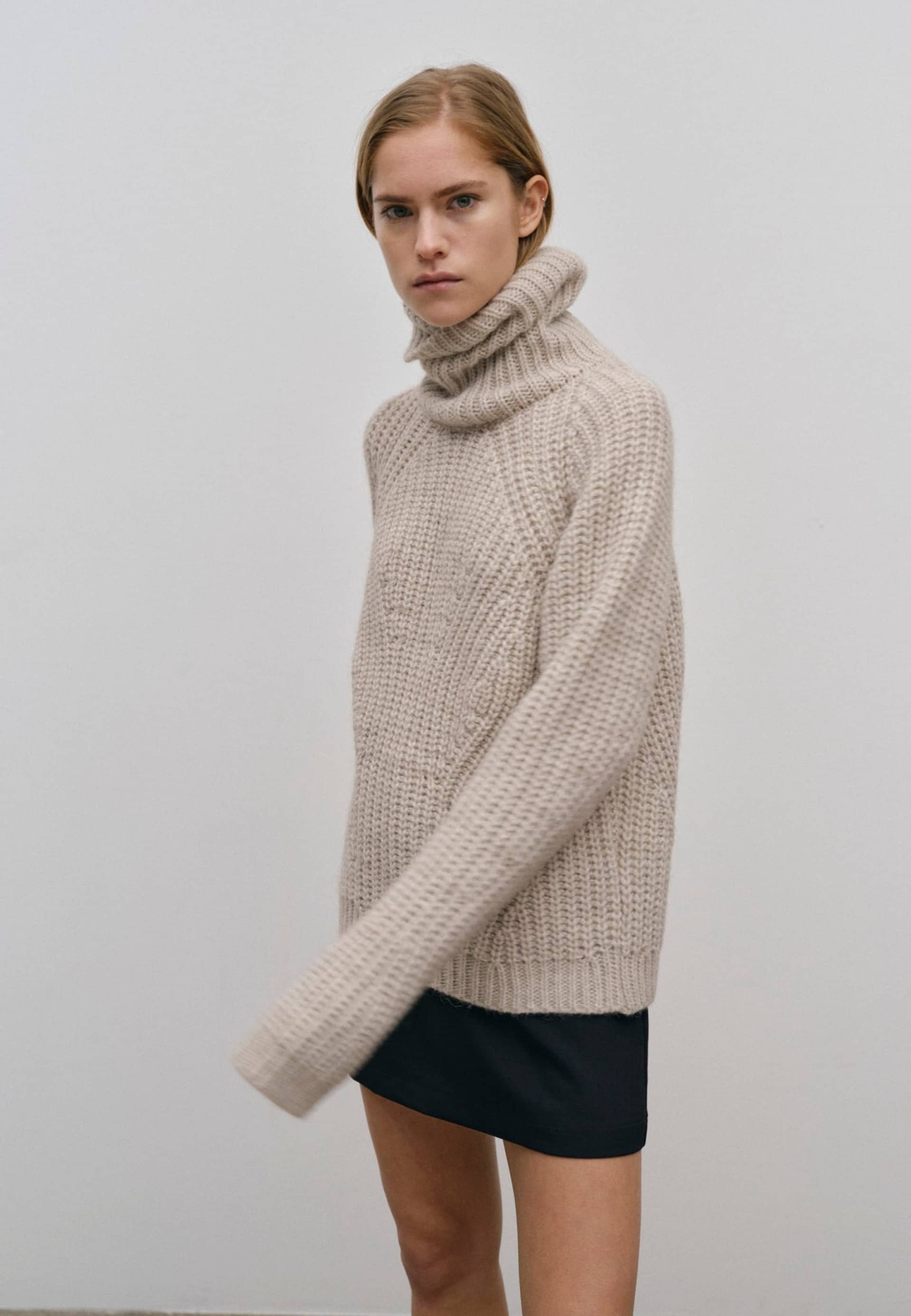 Henny Knit Turtleneck - Ecru made by HERSKIND