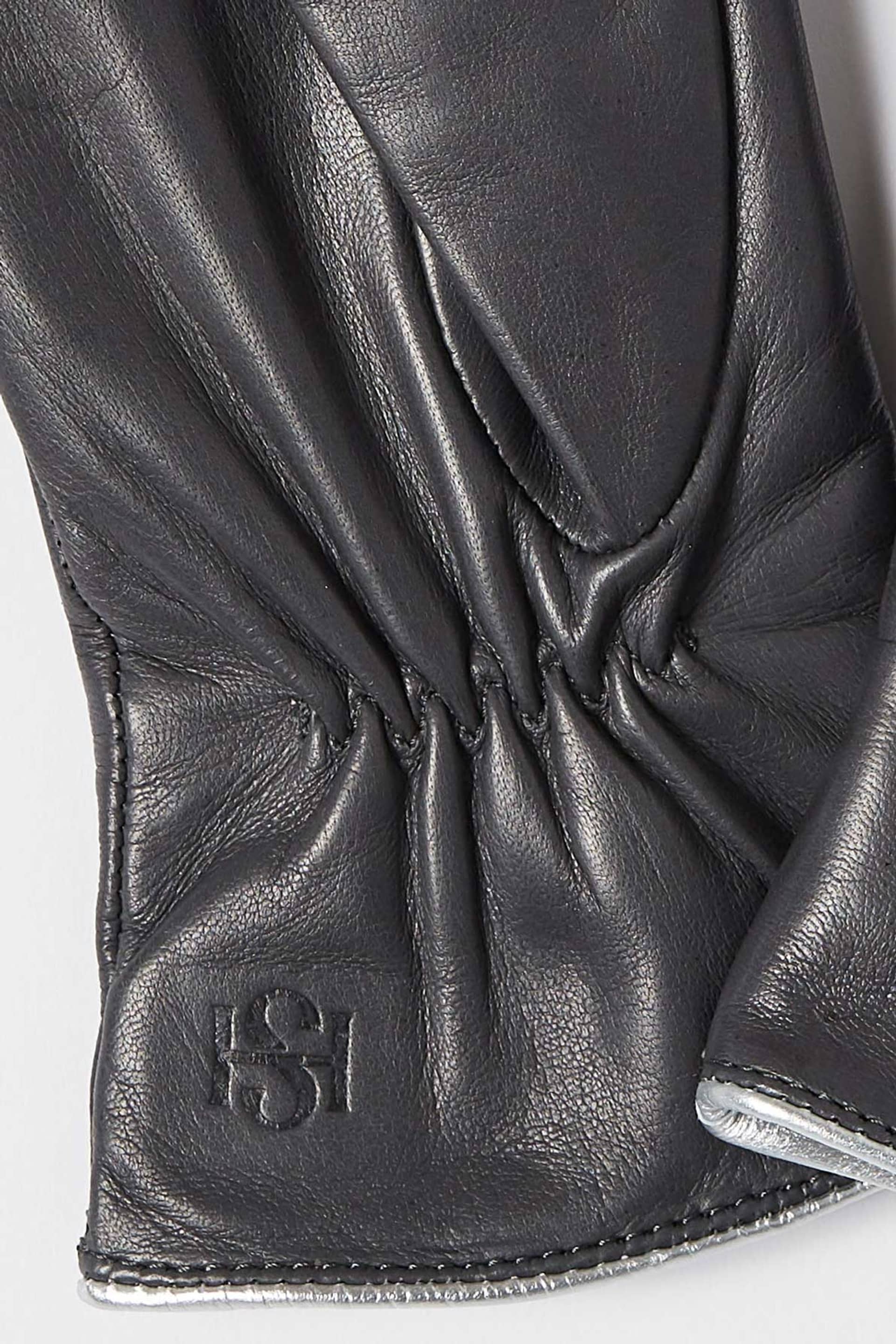 Statement Iron made by Handsome Stockholm