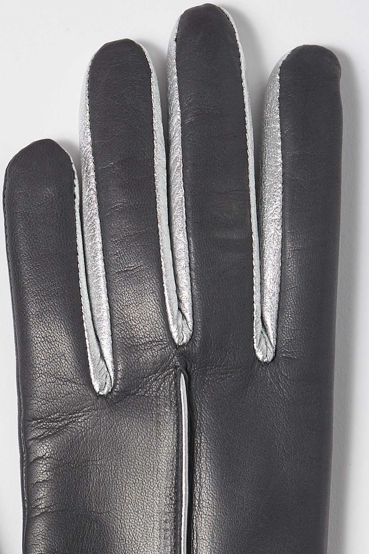 Statement Iron made by Handsome Stockholm