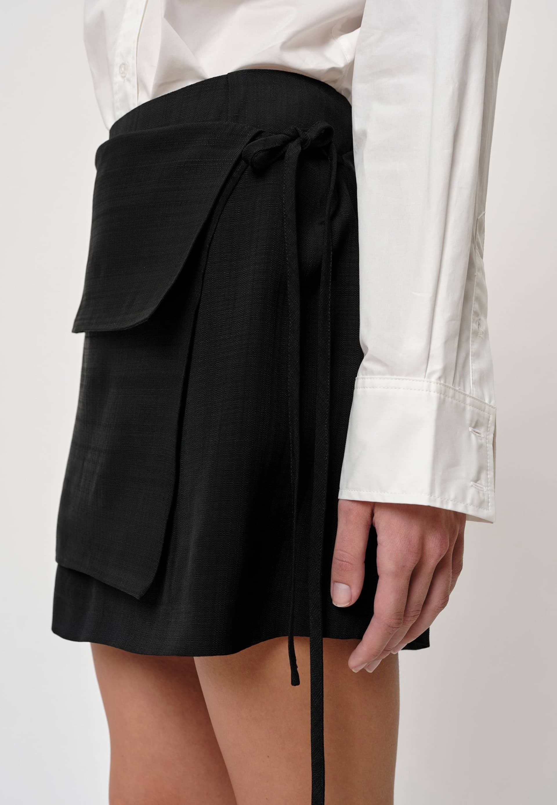 Yana Skirt - Black made by HERSKIND