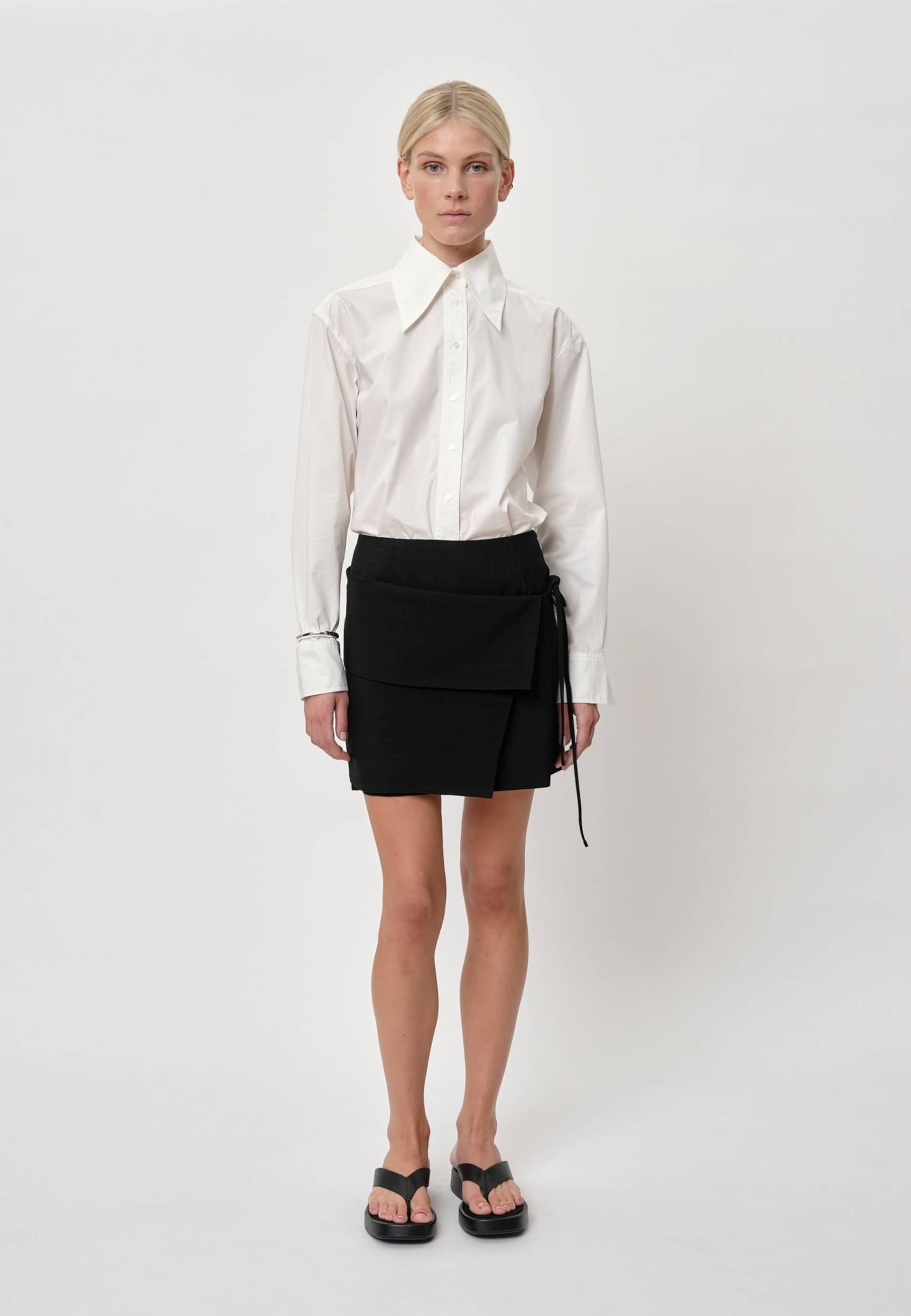 Yana Skirt - Black made by HERSKIND