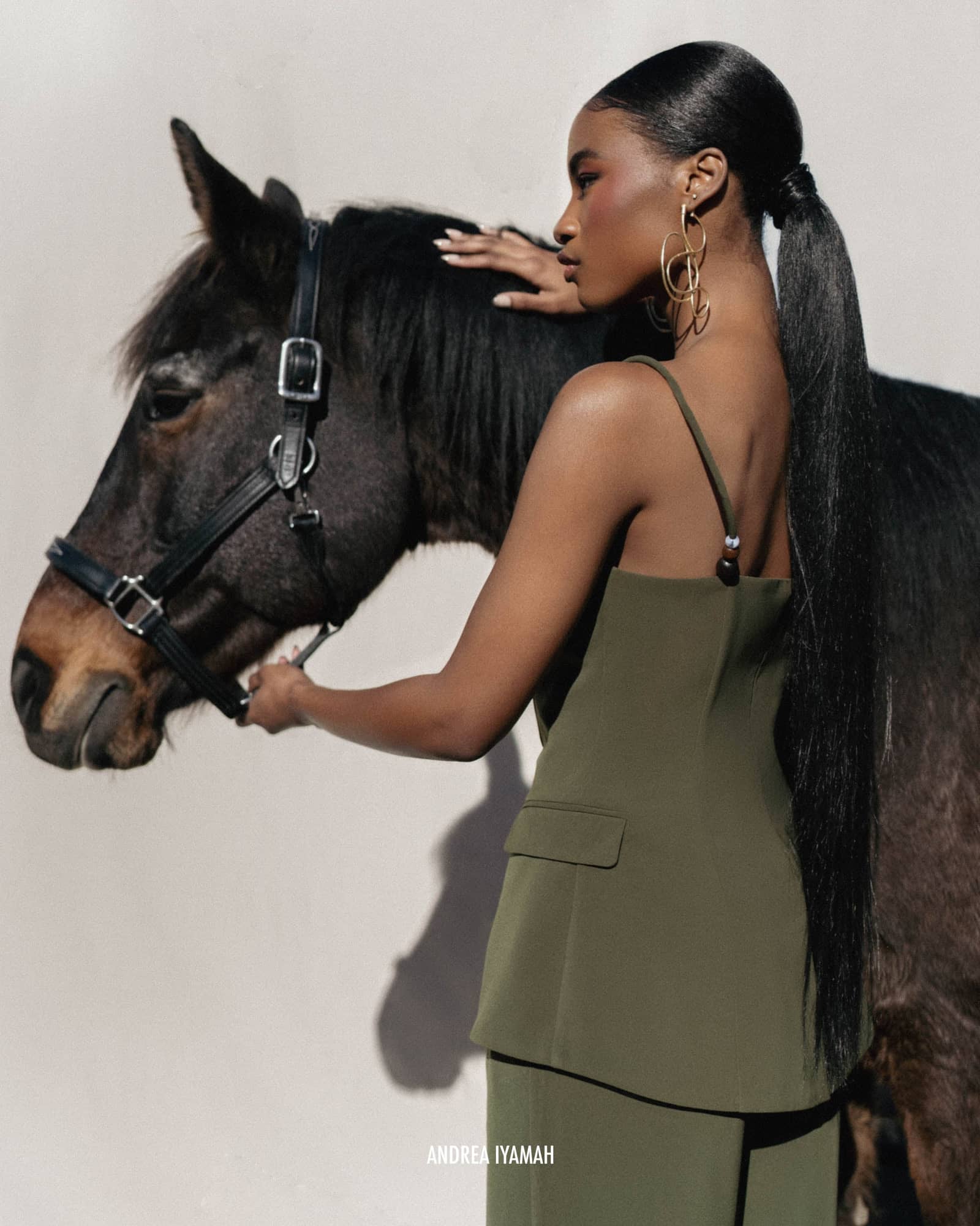 VARU TOP - OLIVE made by Andrea Iyamah