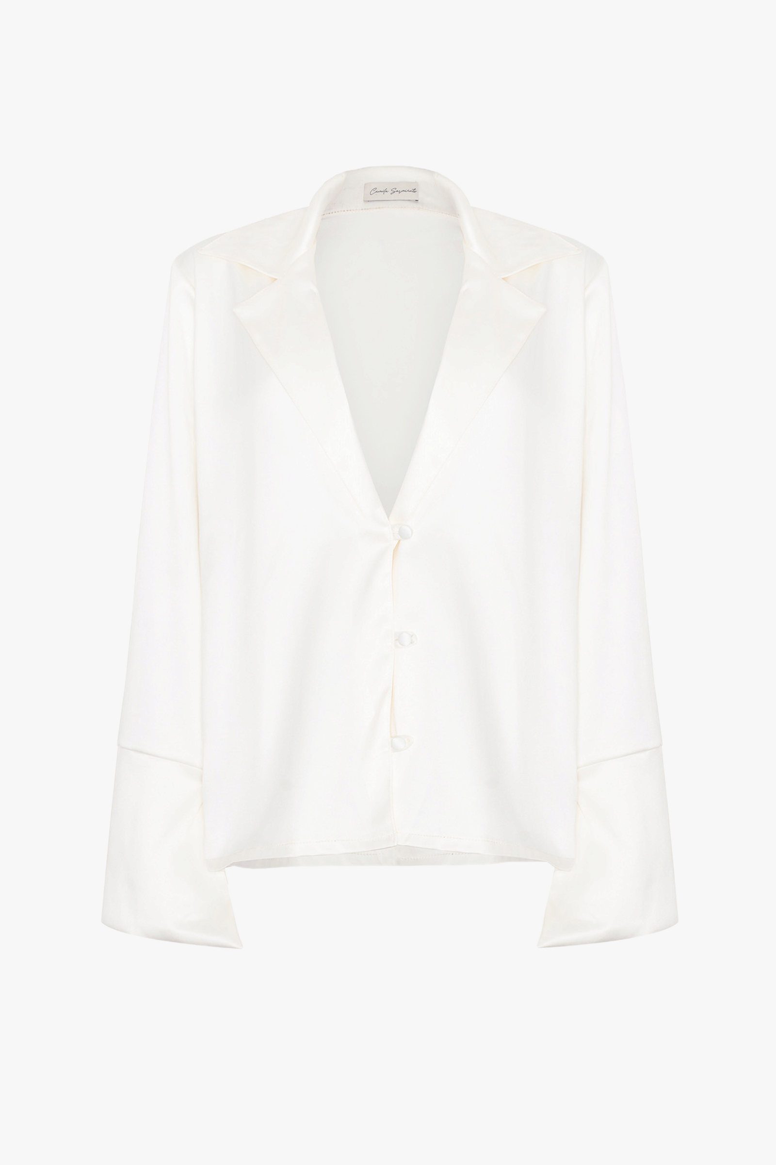 Lirio Shirt in White made by Camila Sarmiento