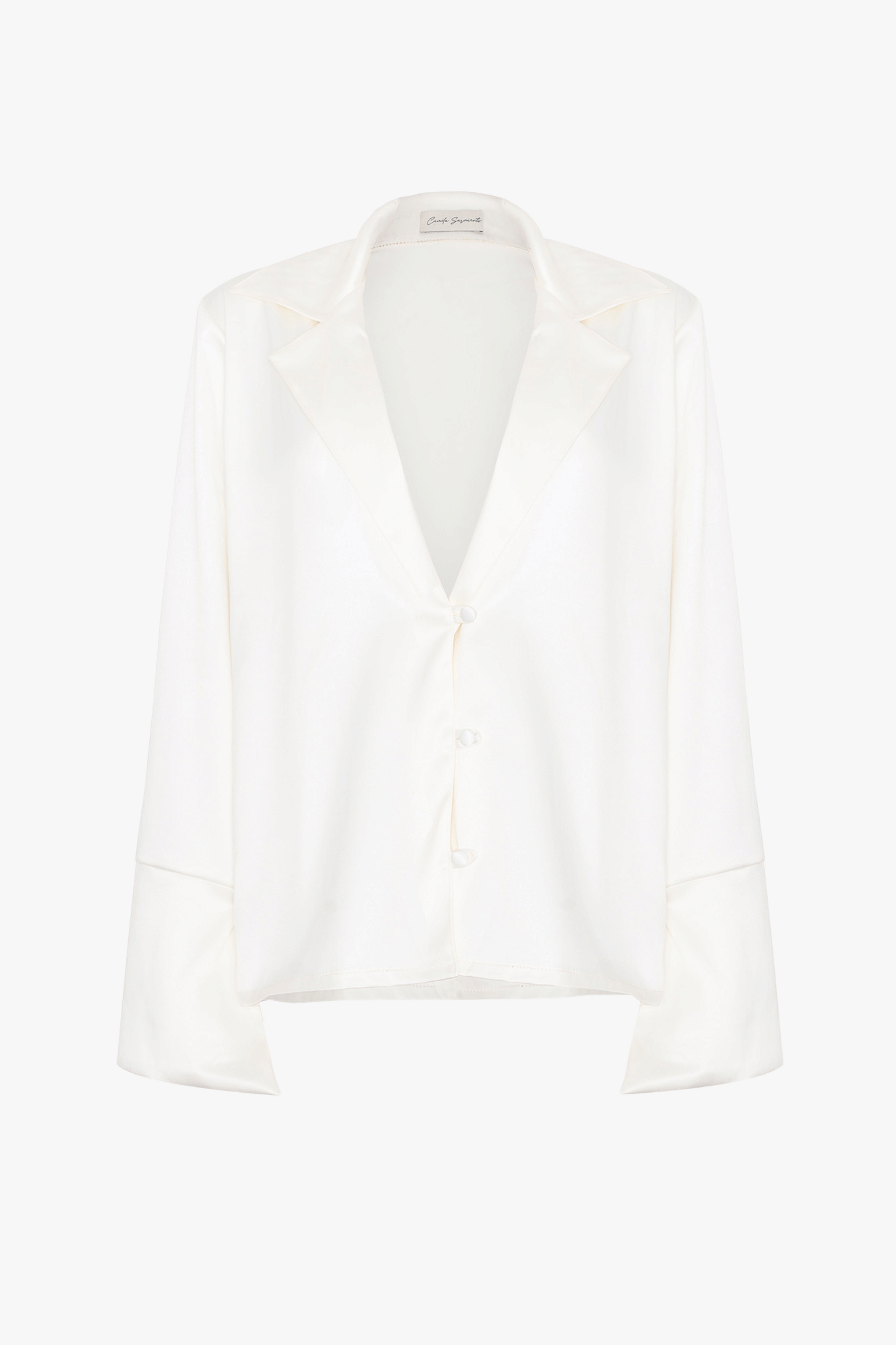 Lirio Shirt in White made by Camila Sarmiento