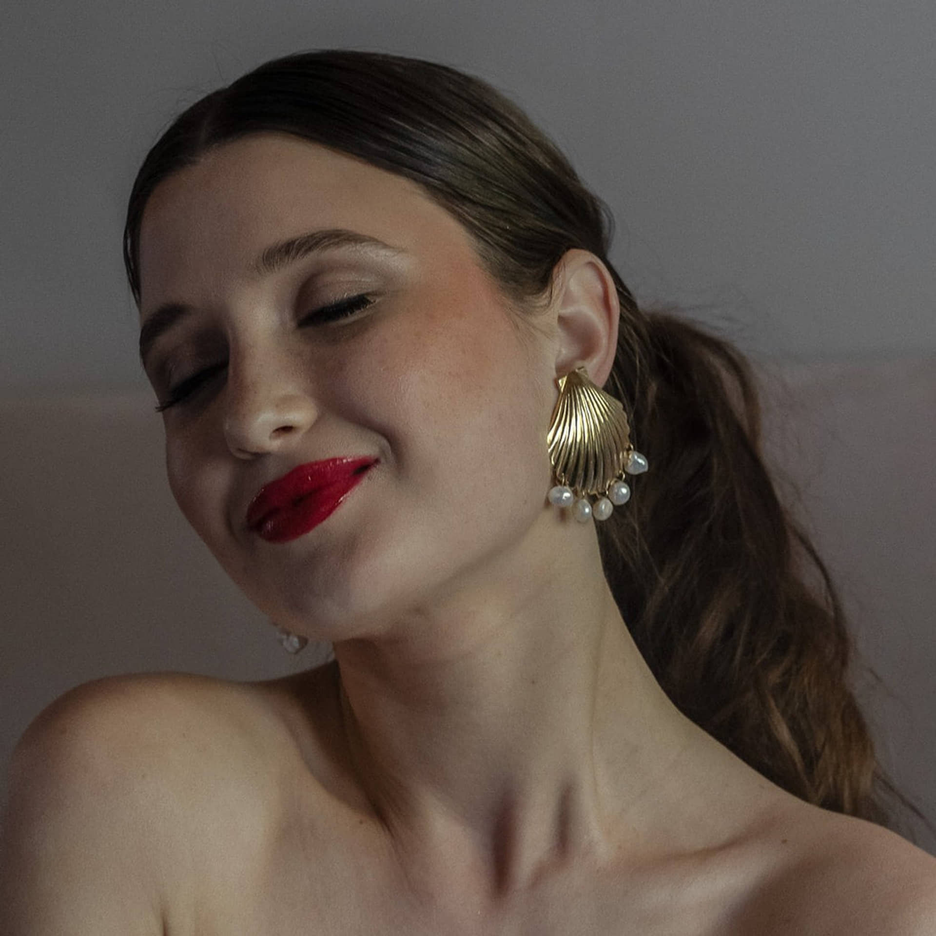 CAPESANTA EARRINGS made by Zepplin The Label