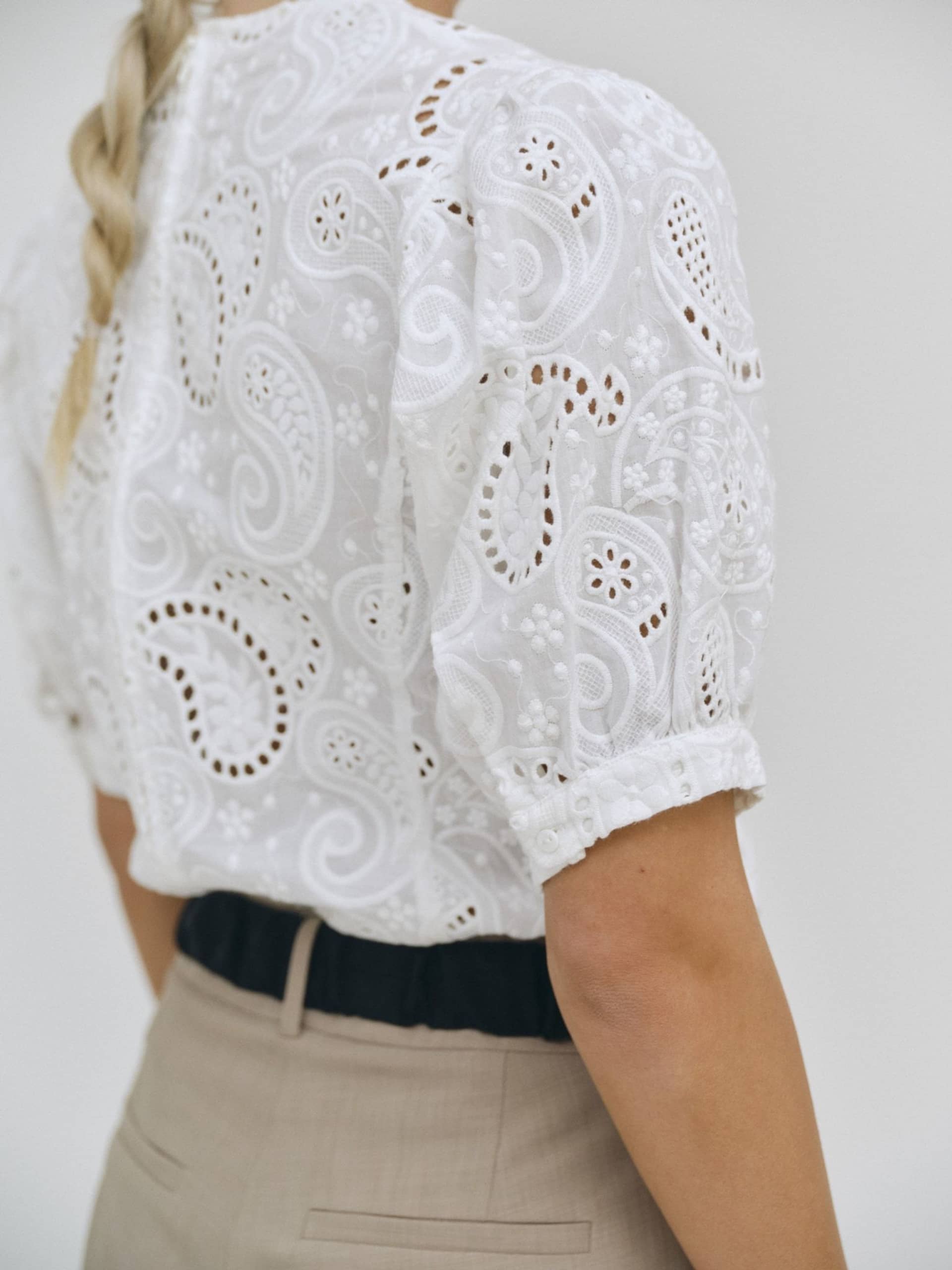 Ida Blouse - White made by HERSKIND