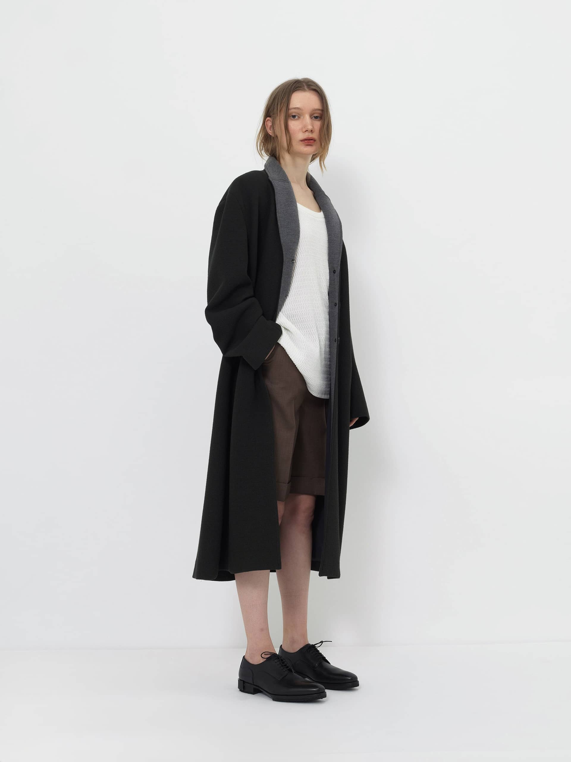 LONG COAT WITH CONTRAST COLLAR IN BLACK made by YIBRI