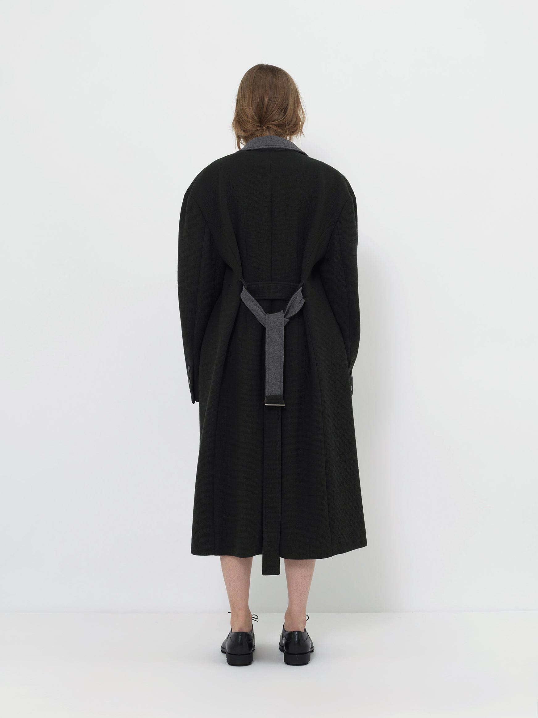 LONG COAT WITH CONTRAST COLLAR IN BLACK made by YIBRI