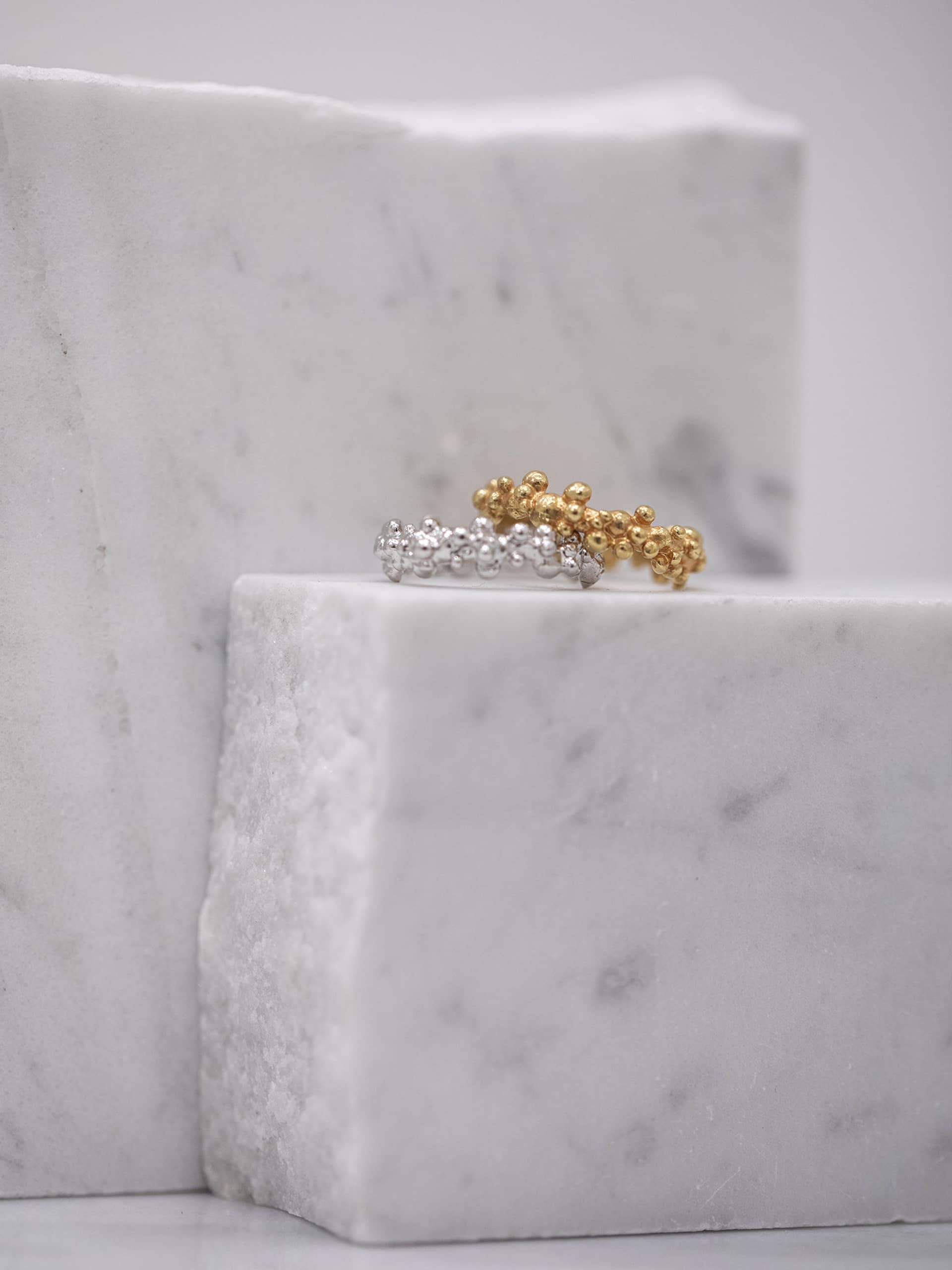 Céleste Deux Ring Gold in Gold made by Eva Remenyi