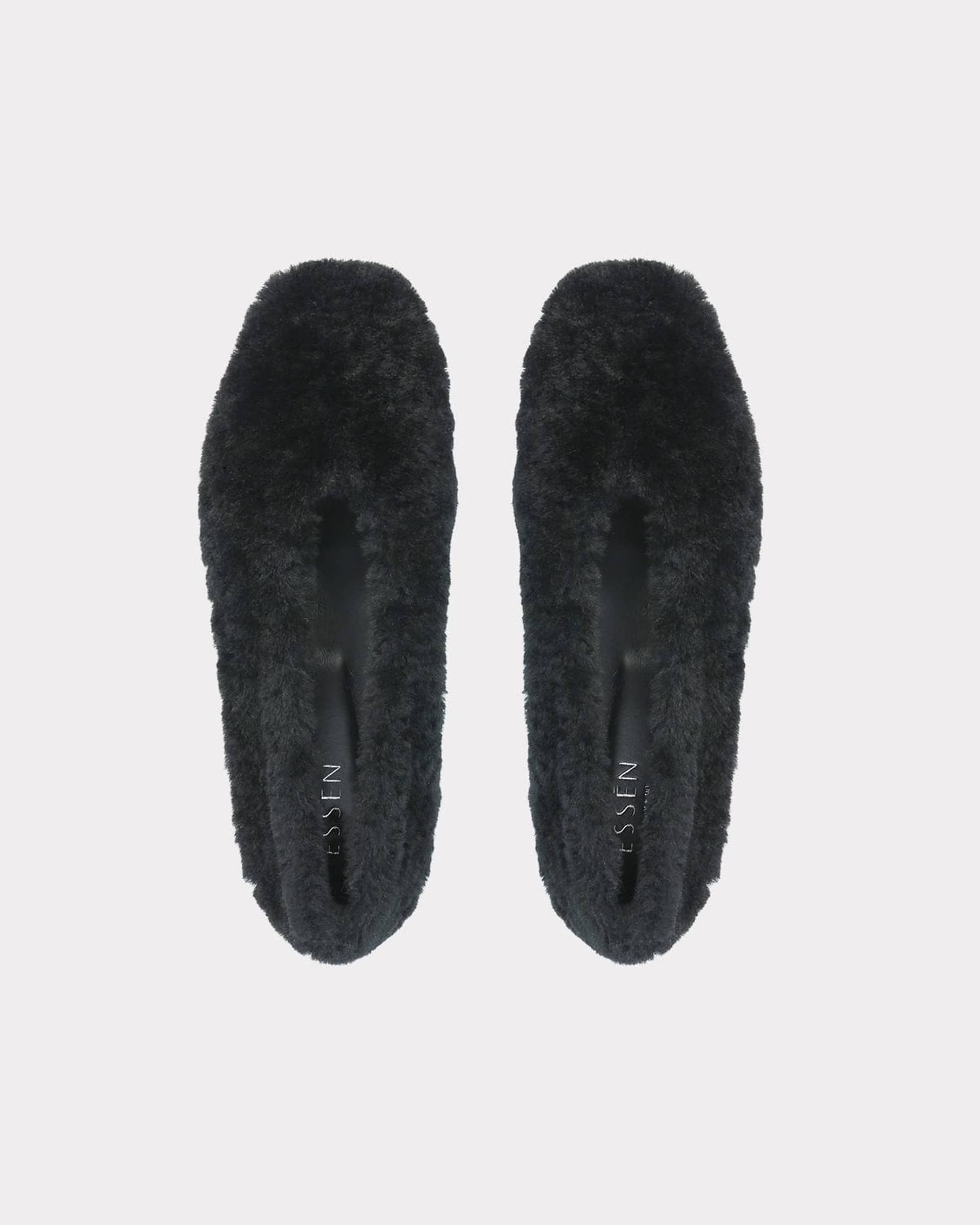 The Foundation Flat - Black Shearling made by ESSEN