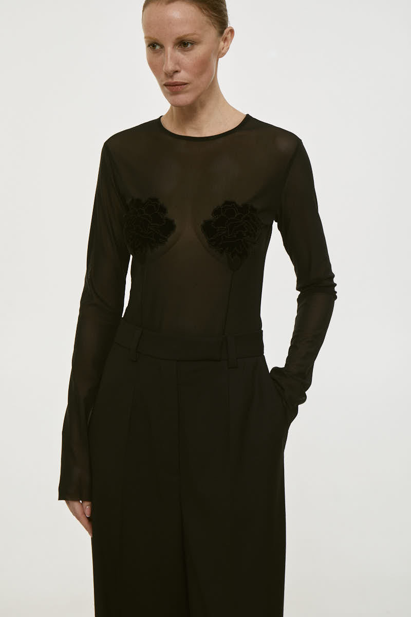 BLACK LONGSLEEVE made by DELEGAN Clothes