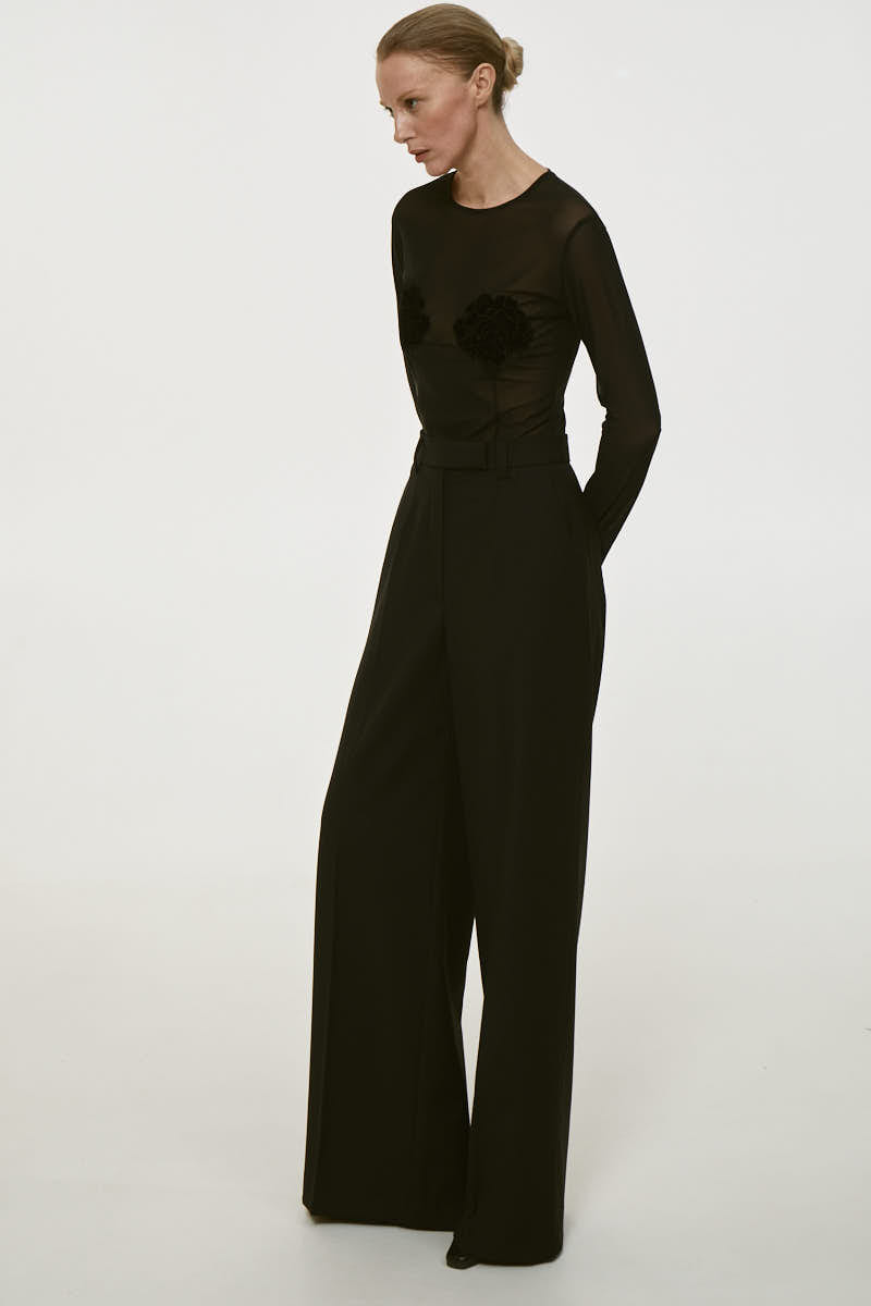 BLACK LONGSLEEVE made by DELEGAN Clothes