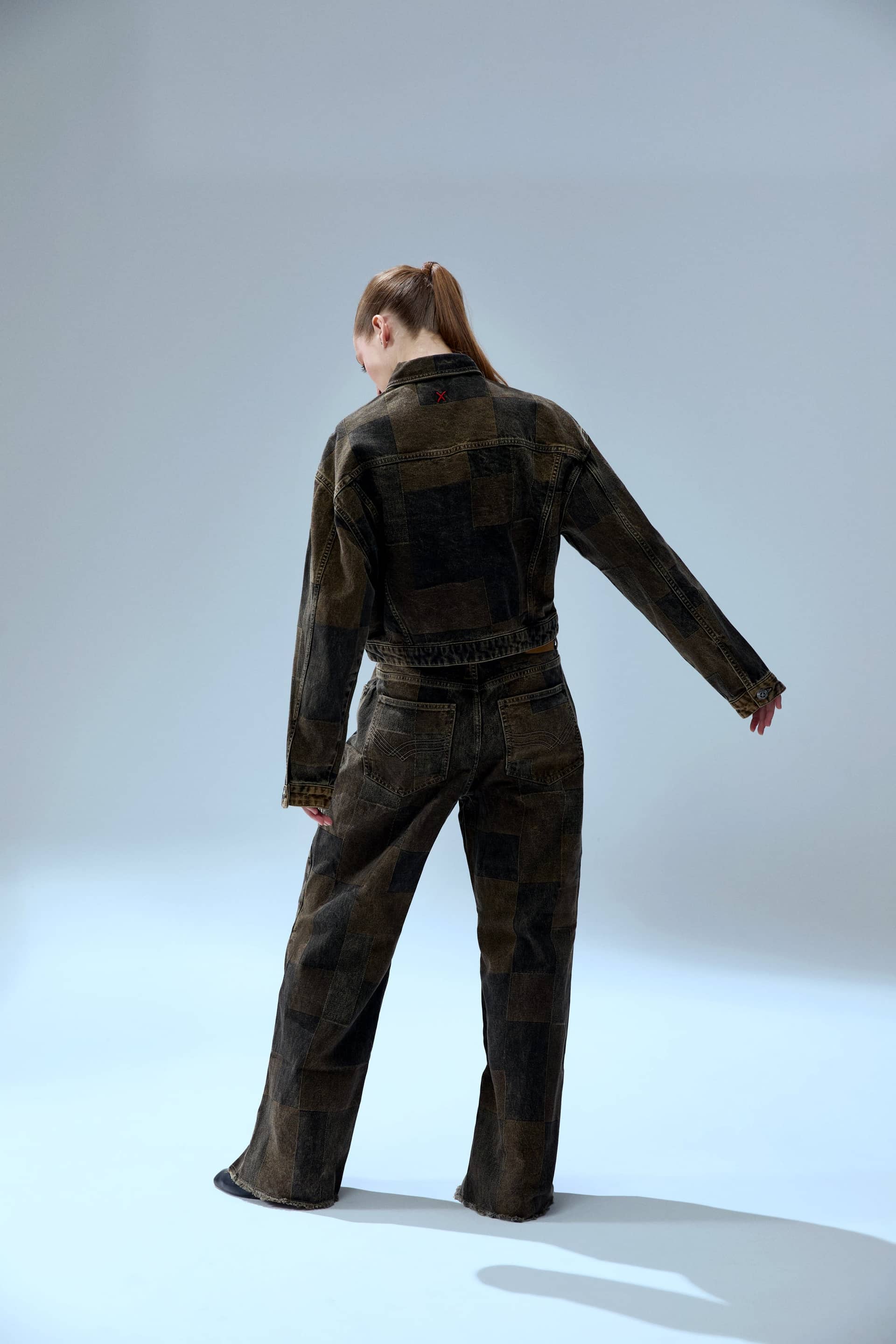 YOUR *ITCH COLORBLOCKED DENIM JACKET - BROWN made by PCFG