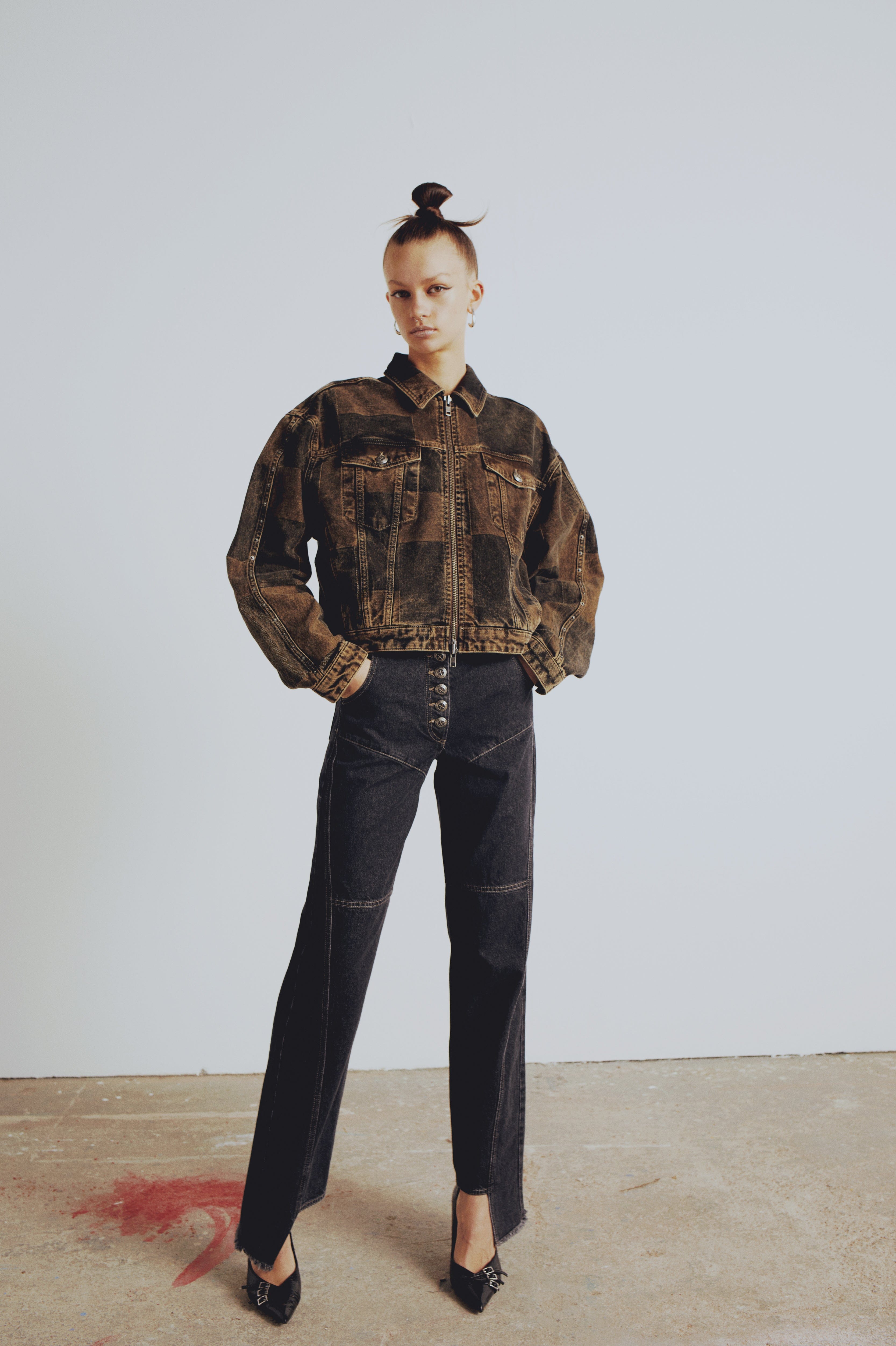 YOUR *ITCH COLORBLOCKED DENIM JACKET - BROWN made by PCFG