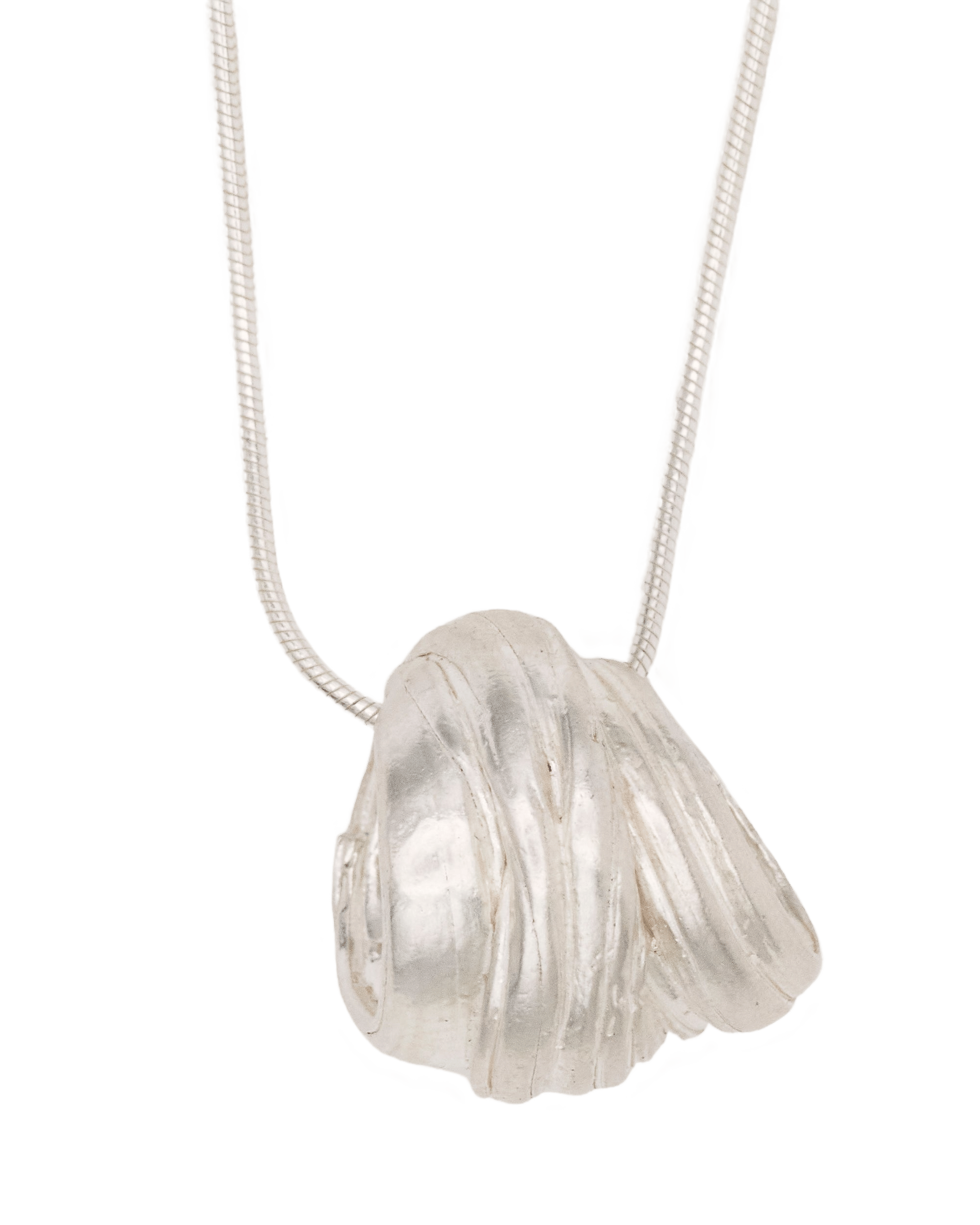 IPE NECKLACE made by Carolina De Barros