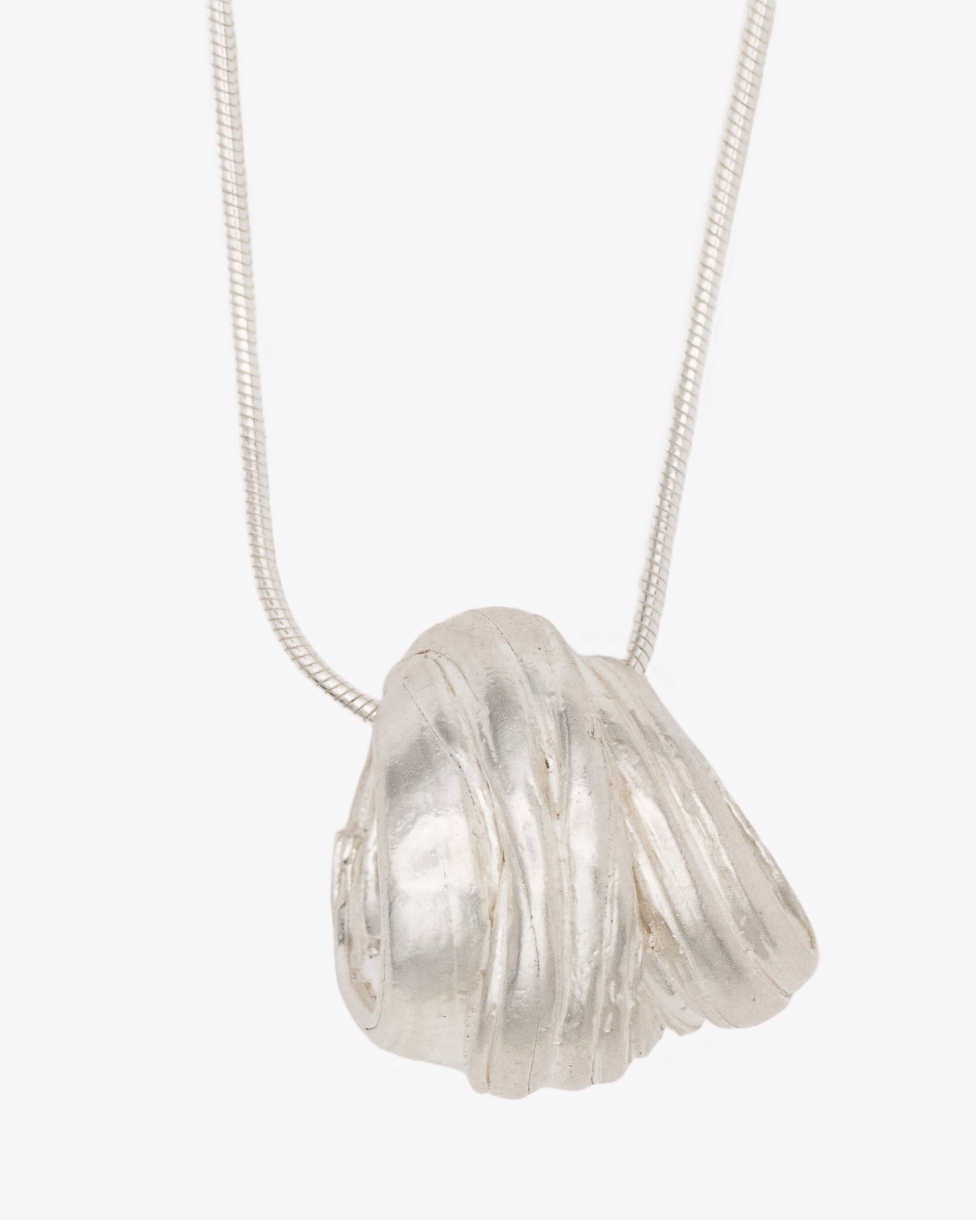 IPE NECKLACE made by Carolina De Barros