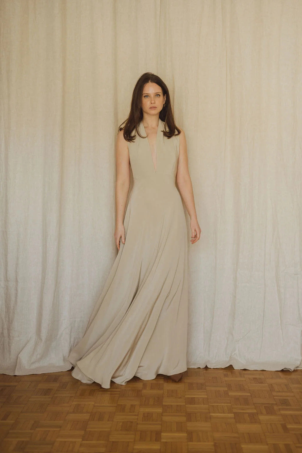 Silk backless dress - Charming beige made by MORACÉE