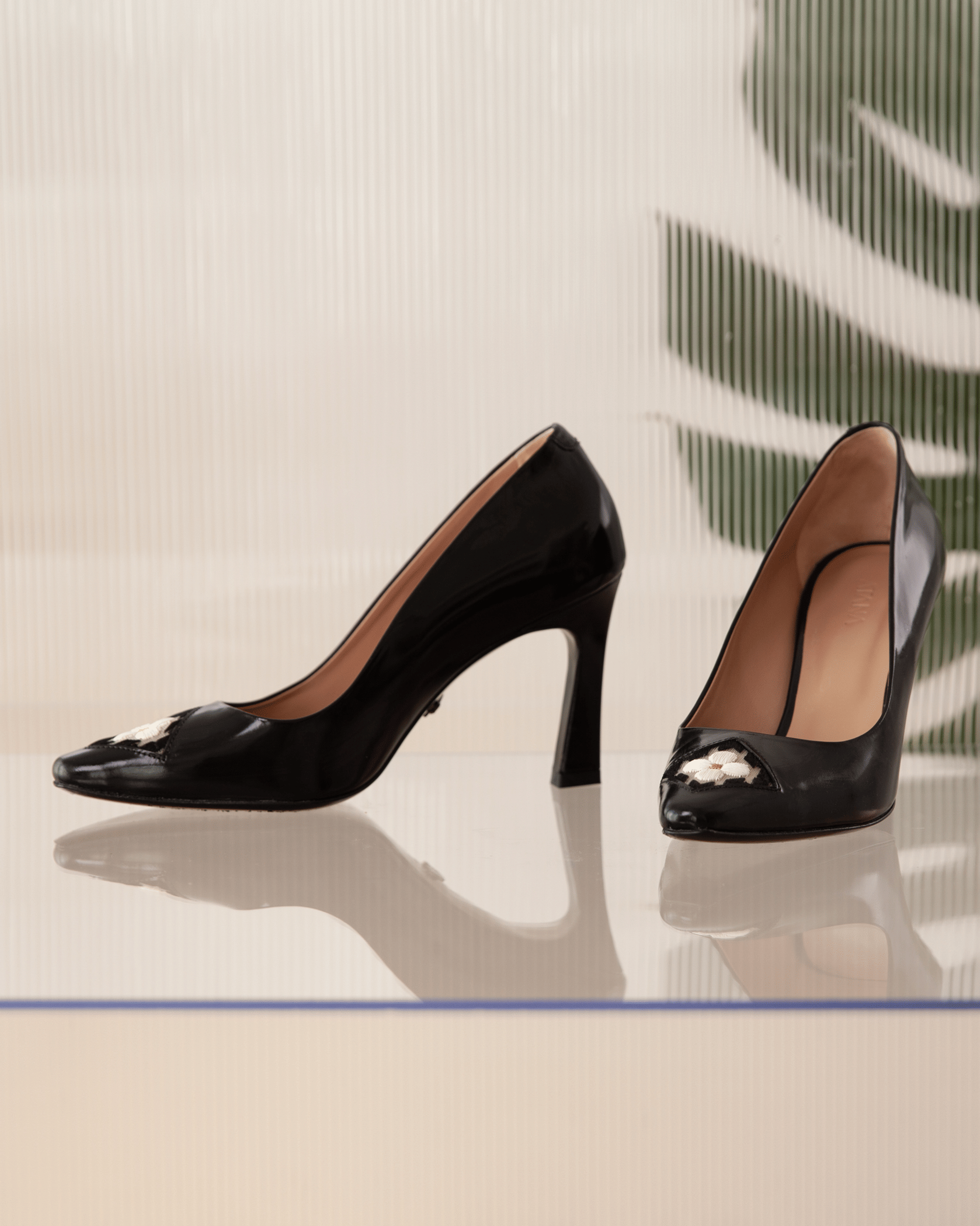 Fiorellini Pump in Semi-Patent Leather 85 Black in Black made by ATANA