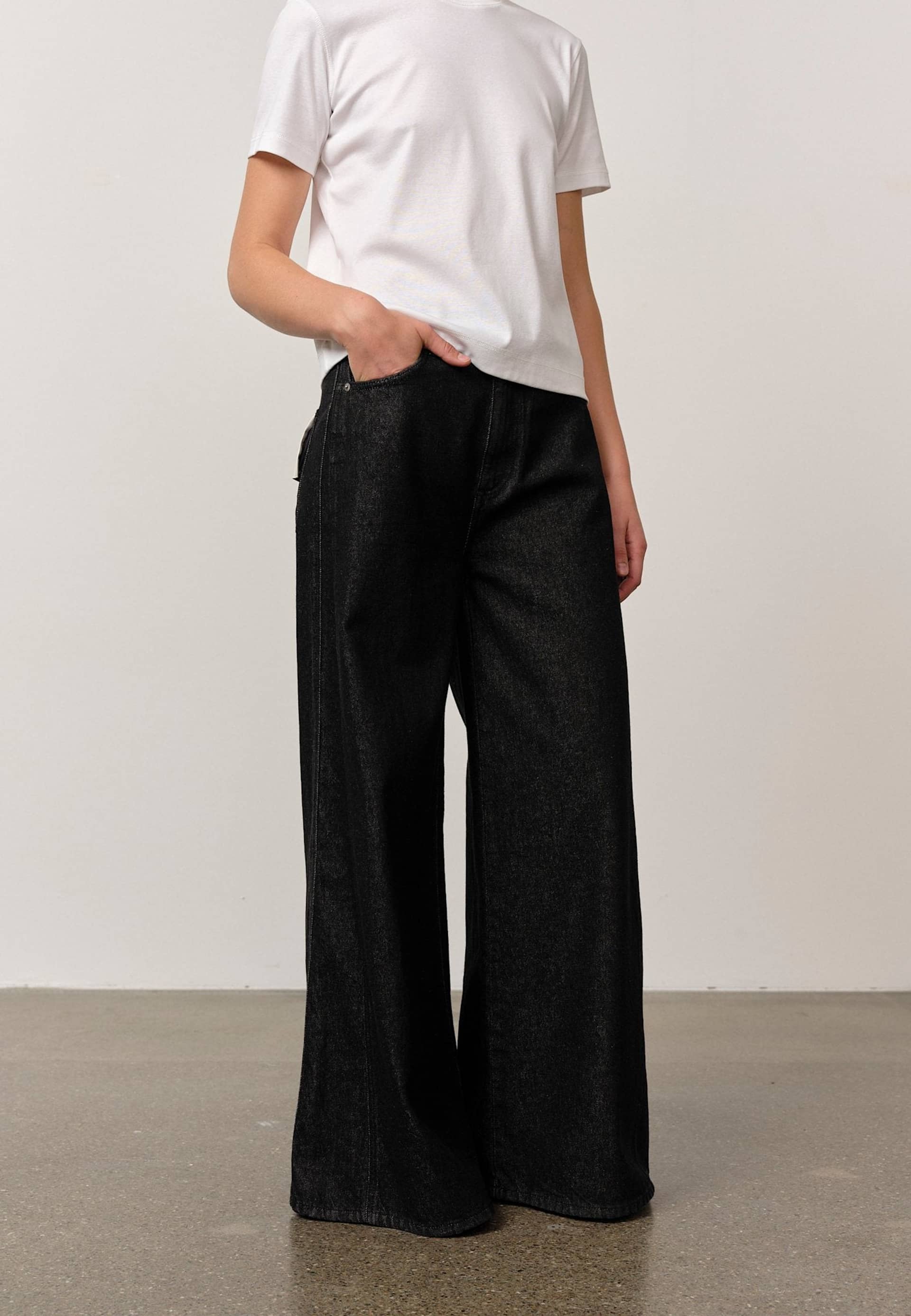 Katja Jeans - Black (Leg Size 32" - Long) made by HERSKIND