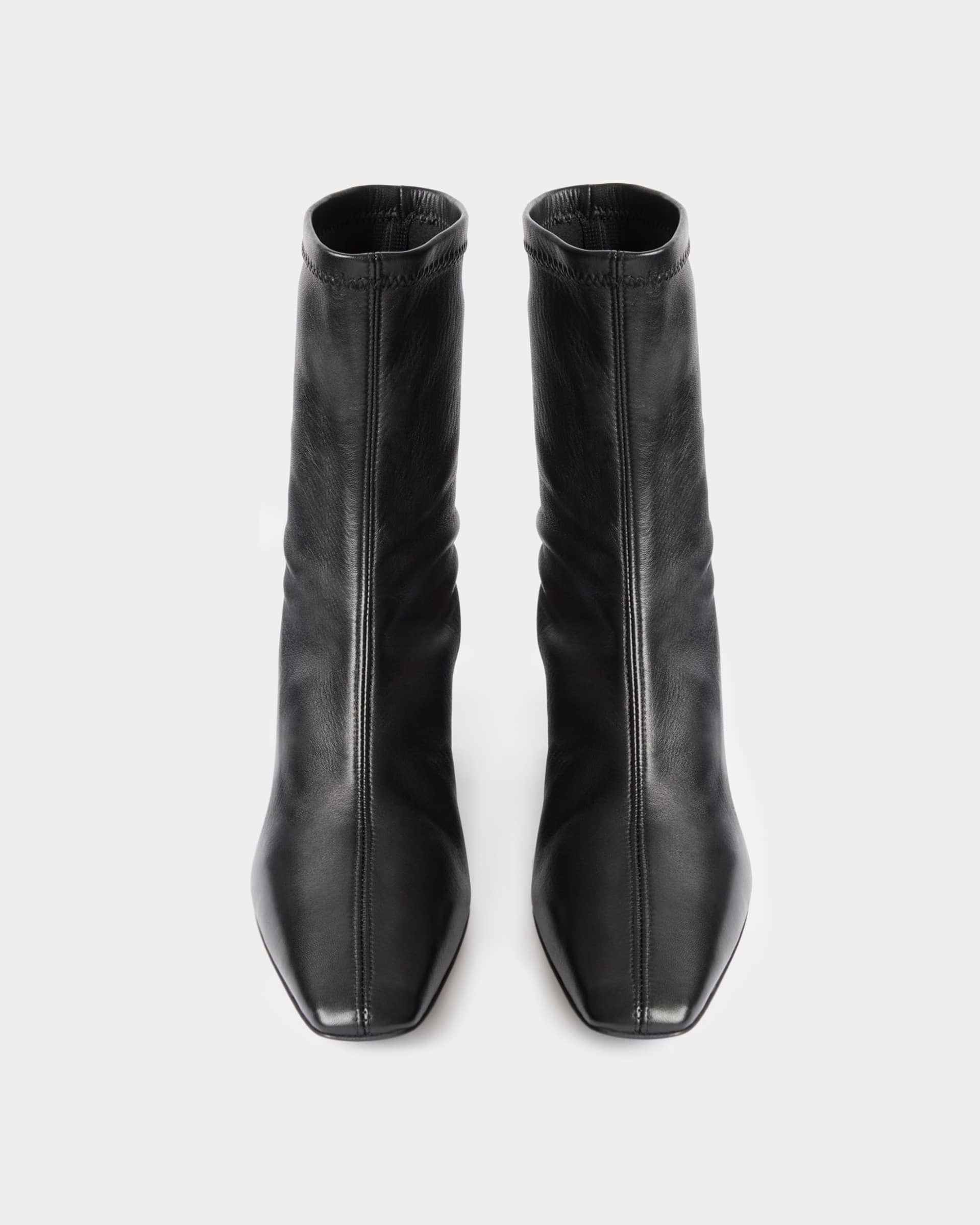 The Glove Boot - Black made by ESSEN