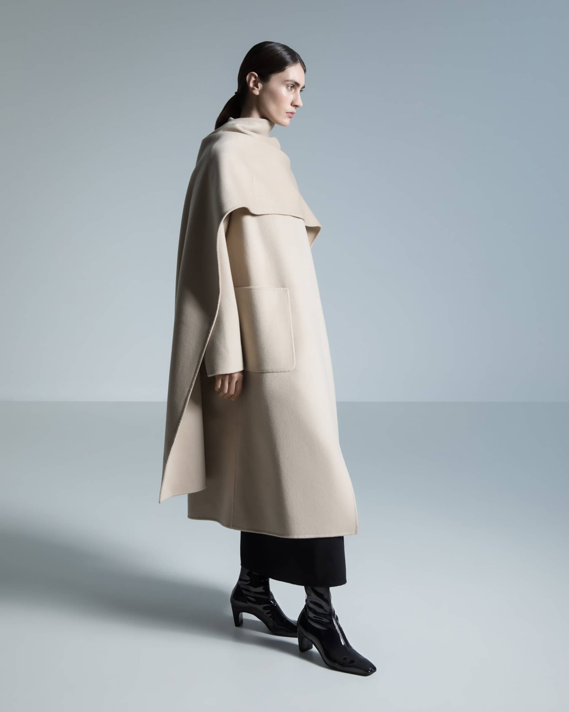 The Glove Boot - Black made by ESSEN