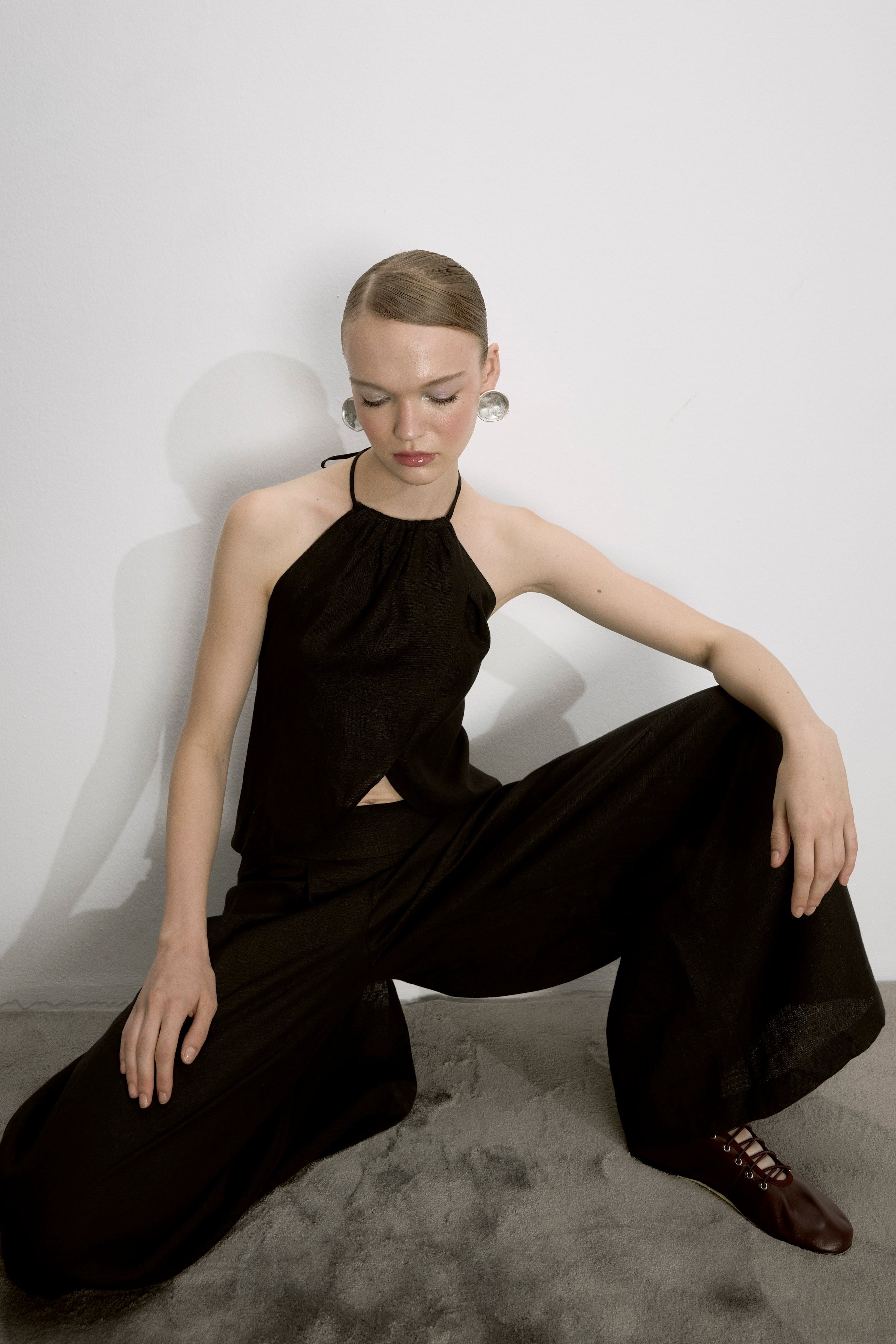 Mui Wide Leg Linen Trousers In Black made by Nazli Ceren