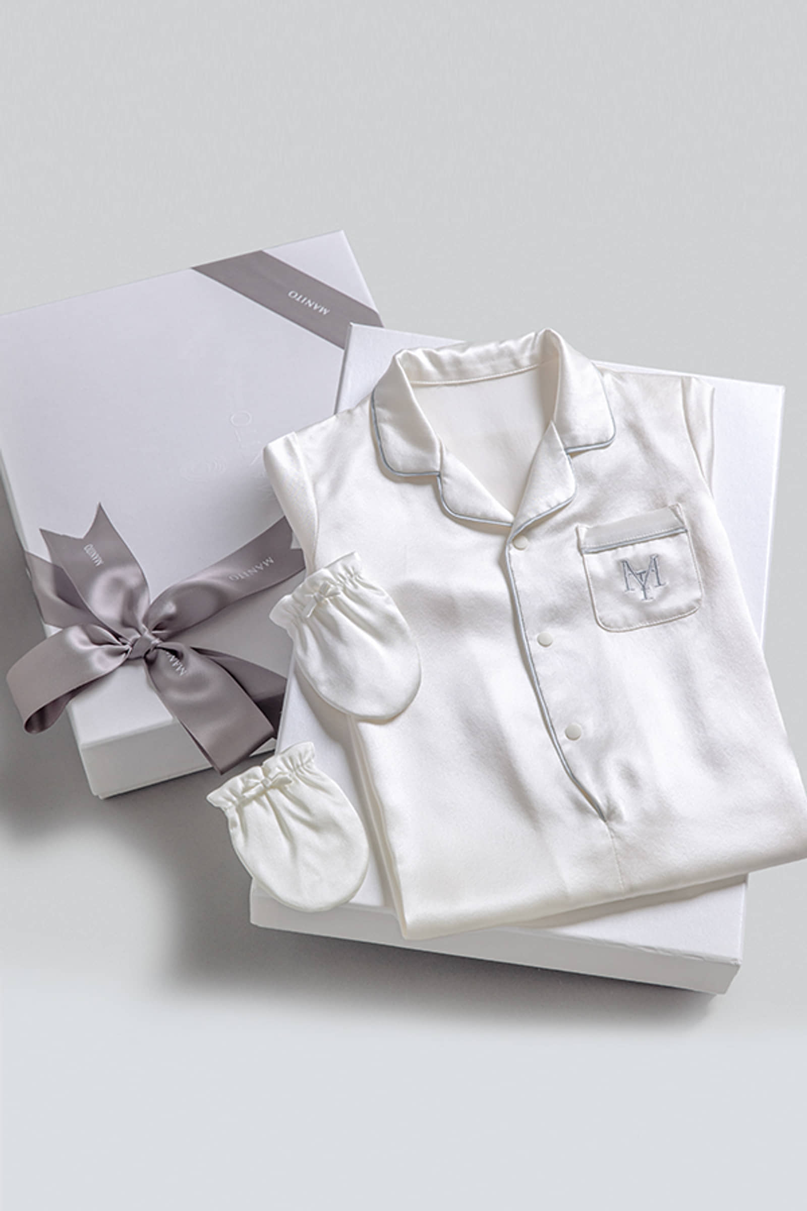 Signature Newborn Gift Box made by MANITO